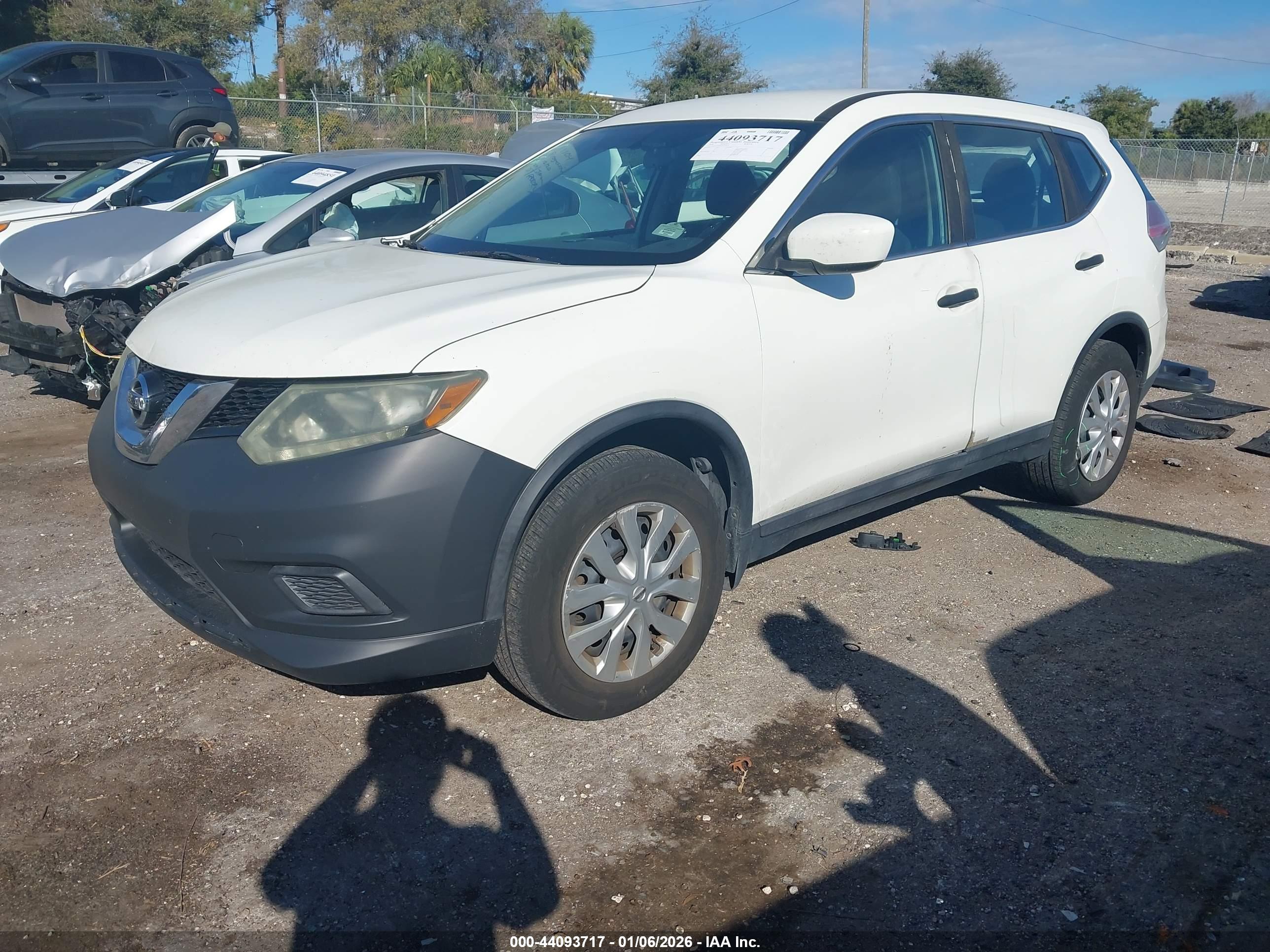 NISSAN ROGUE image 2