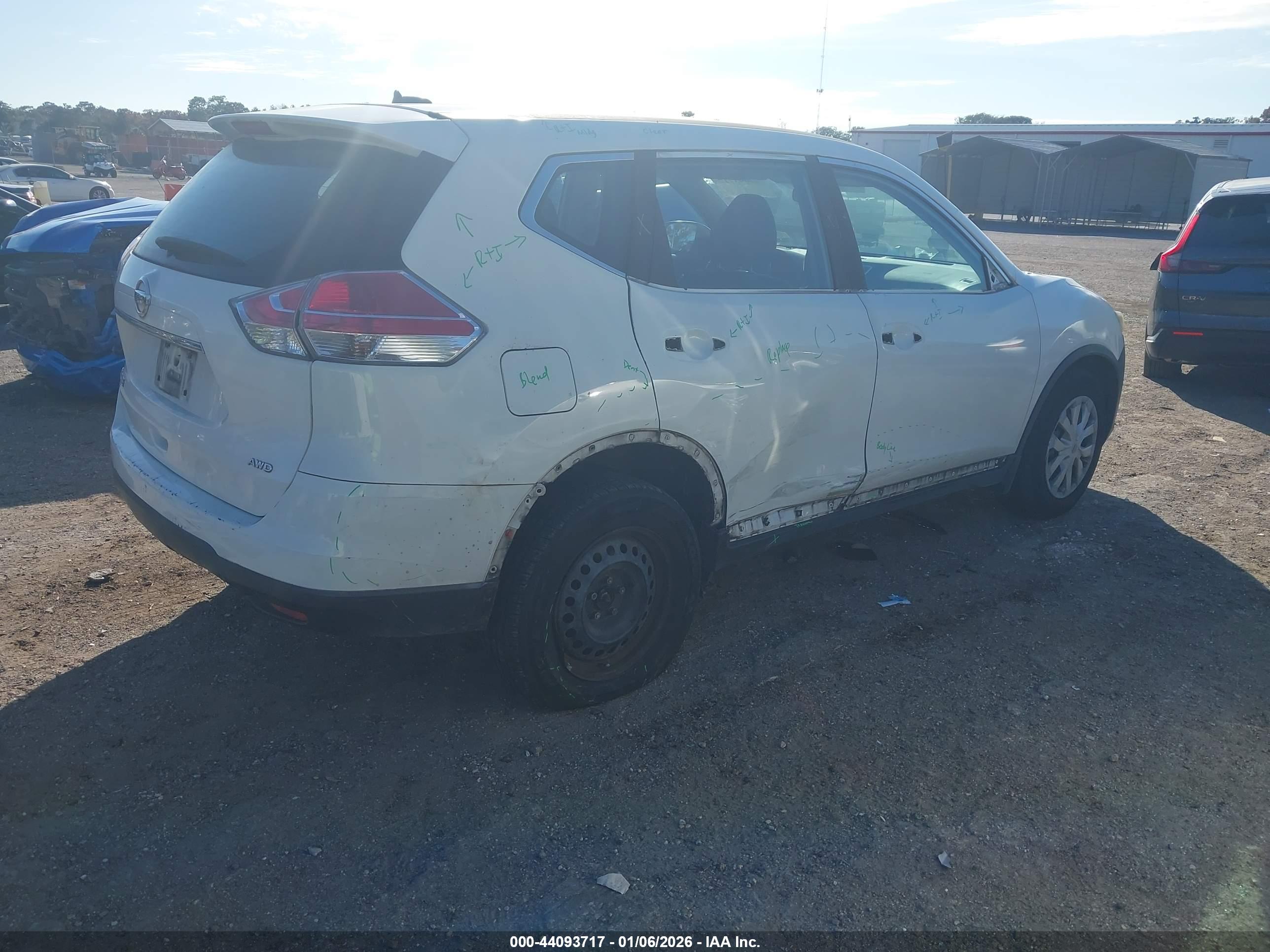 NISSAN ROGUE image 4