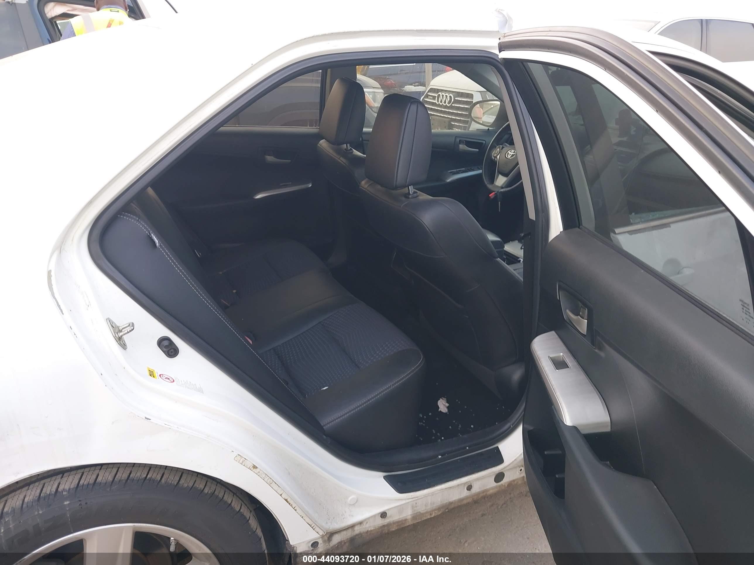 TOYOTA CAMRY image 8
