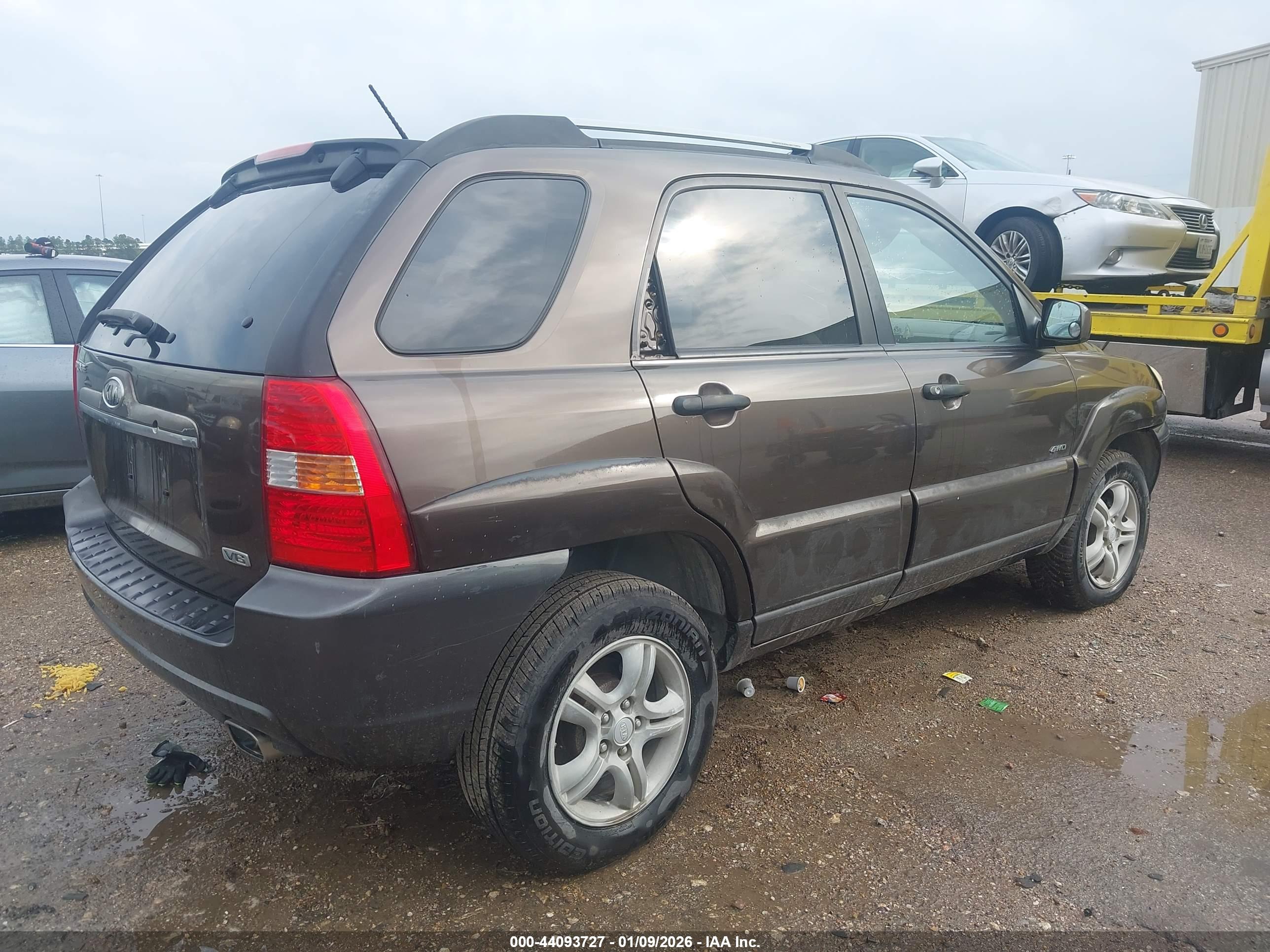 KIA SPORTAGE image 4