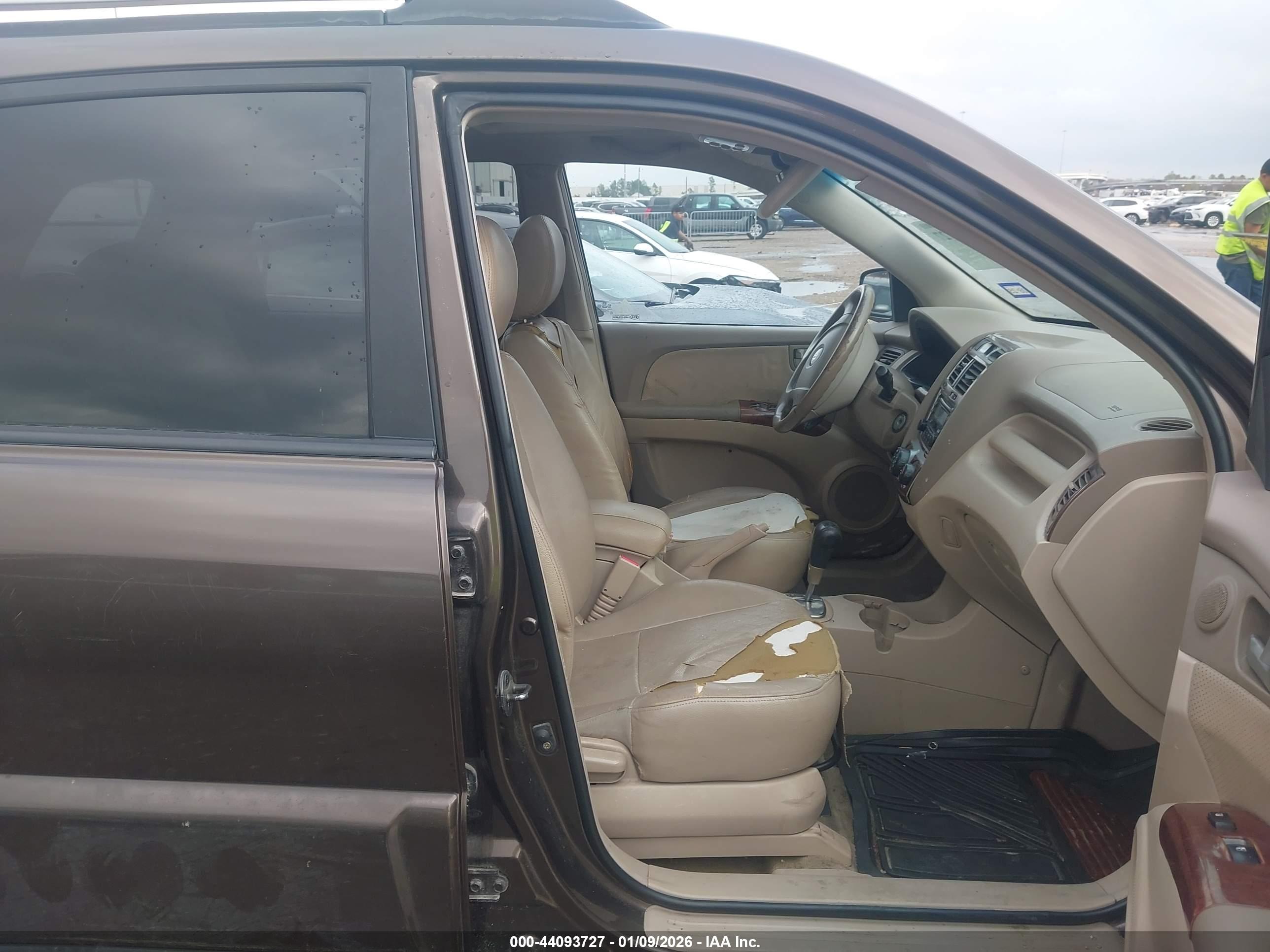 KIA SPORTAGE image 5