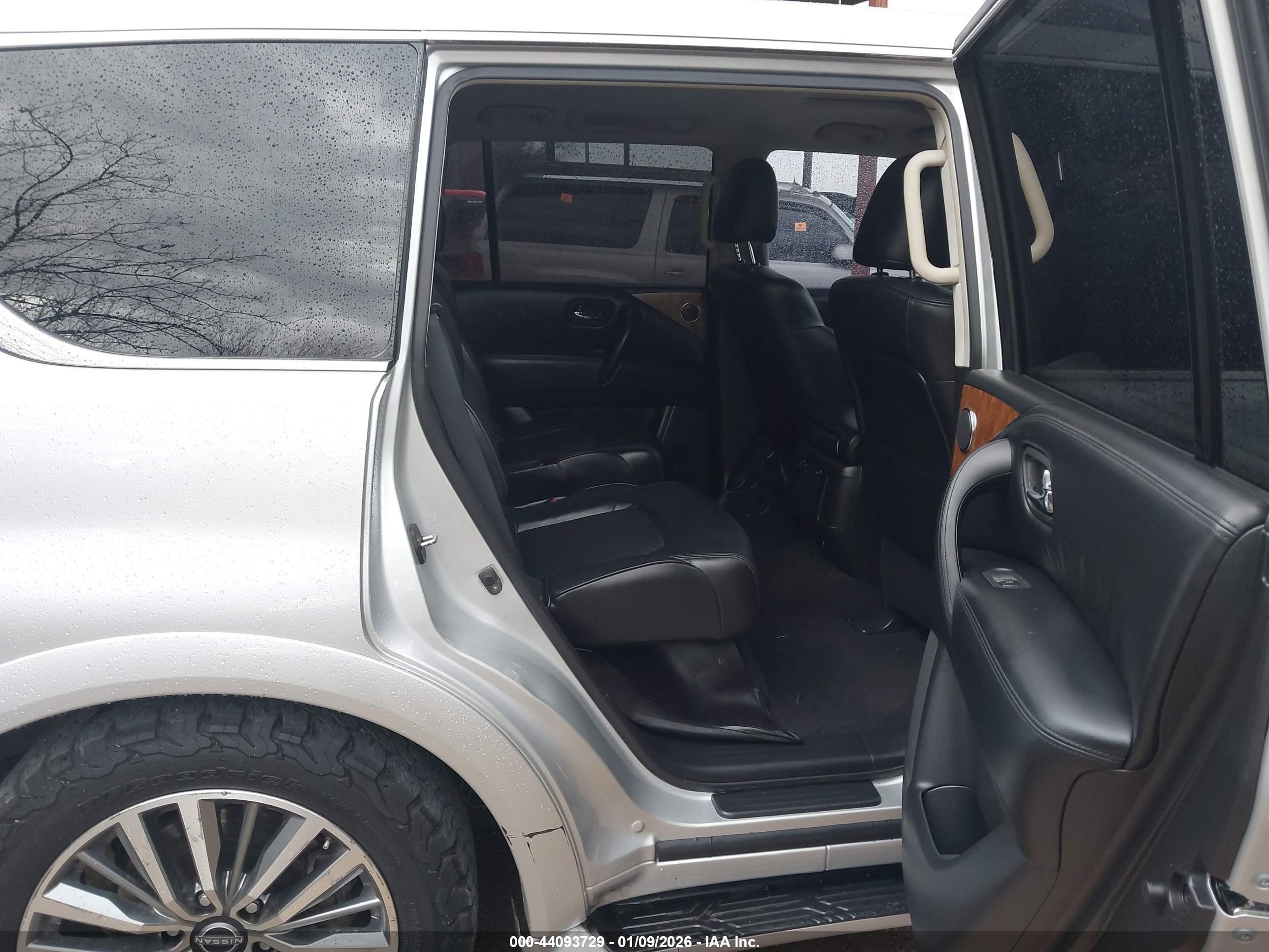 NISSAN ARMADA image 8