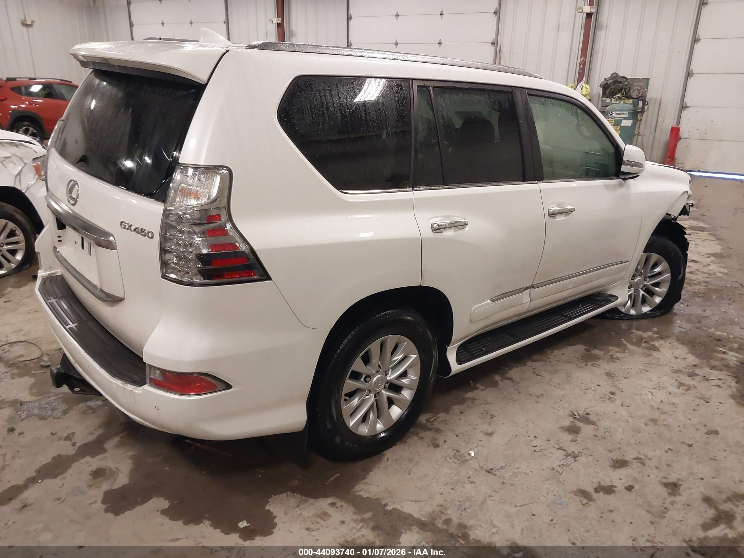 LEXUS GX image 4