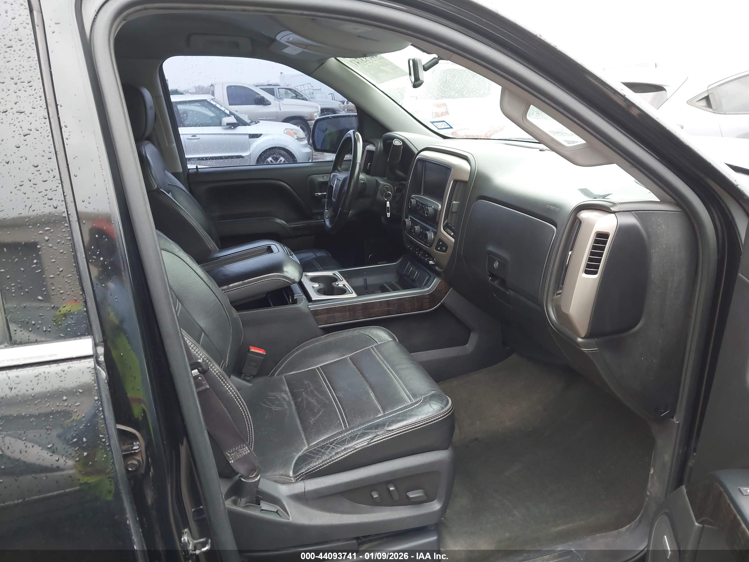 GMC SIERRA image 5