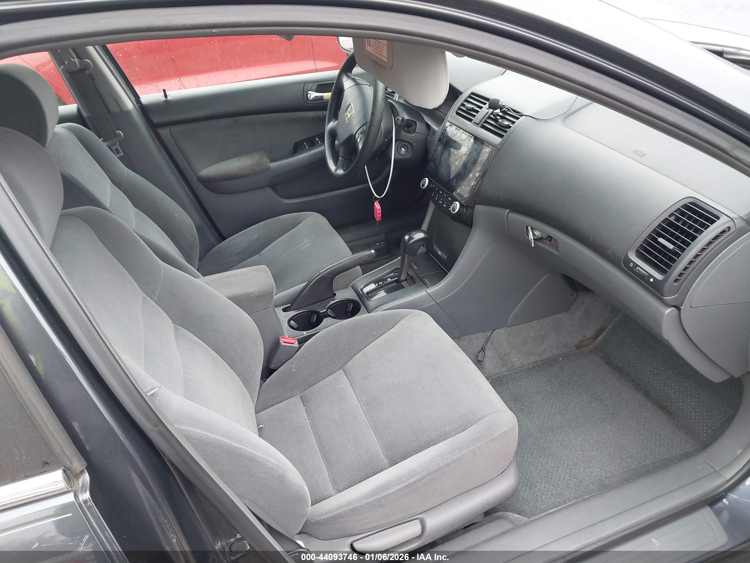 HONDA ACCORD image 5