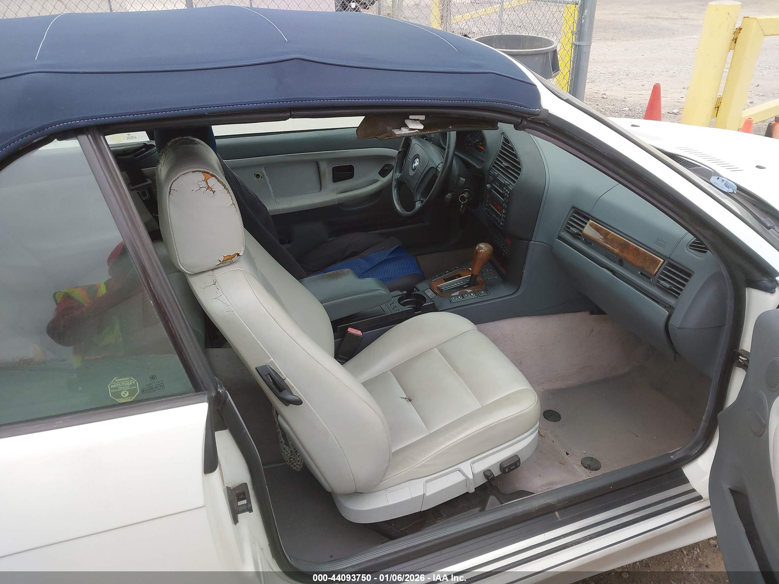 BMW 328IC image 8