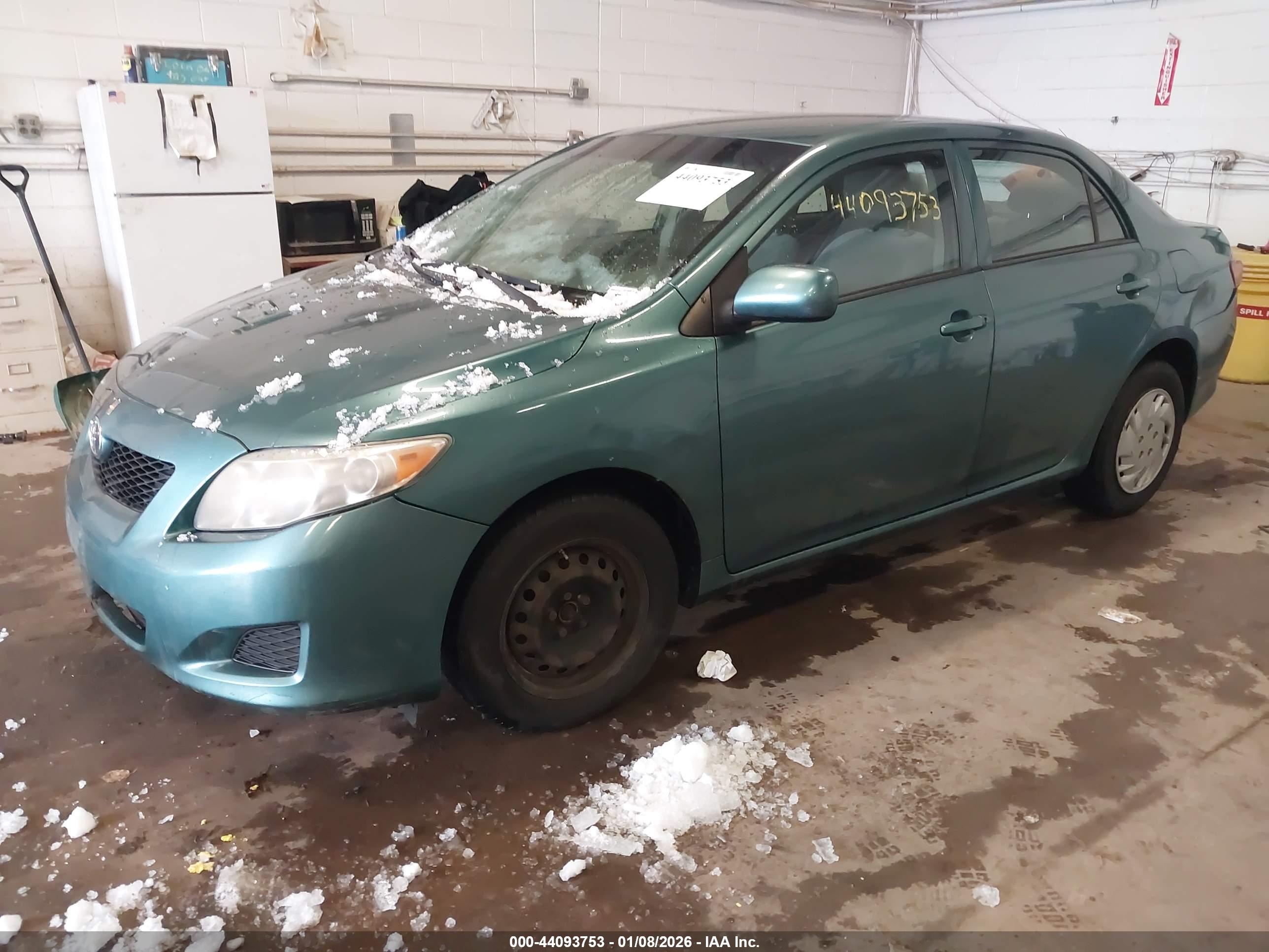 TOYOTA COROLLA image 2