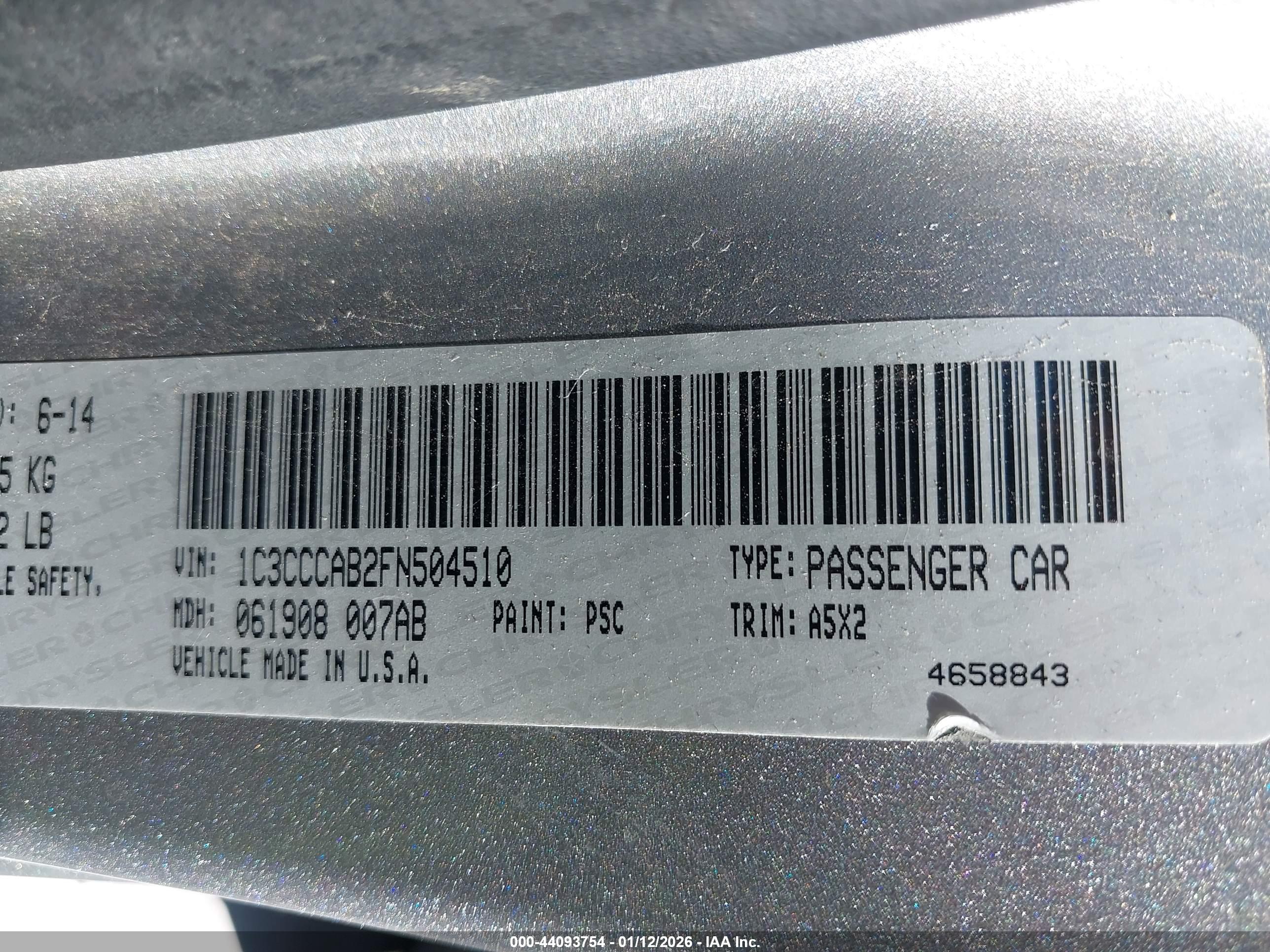 CHRYSLER 200 image 9