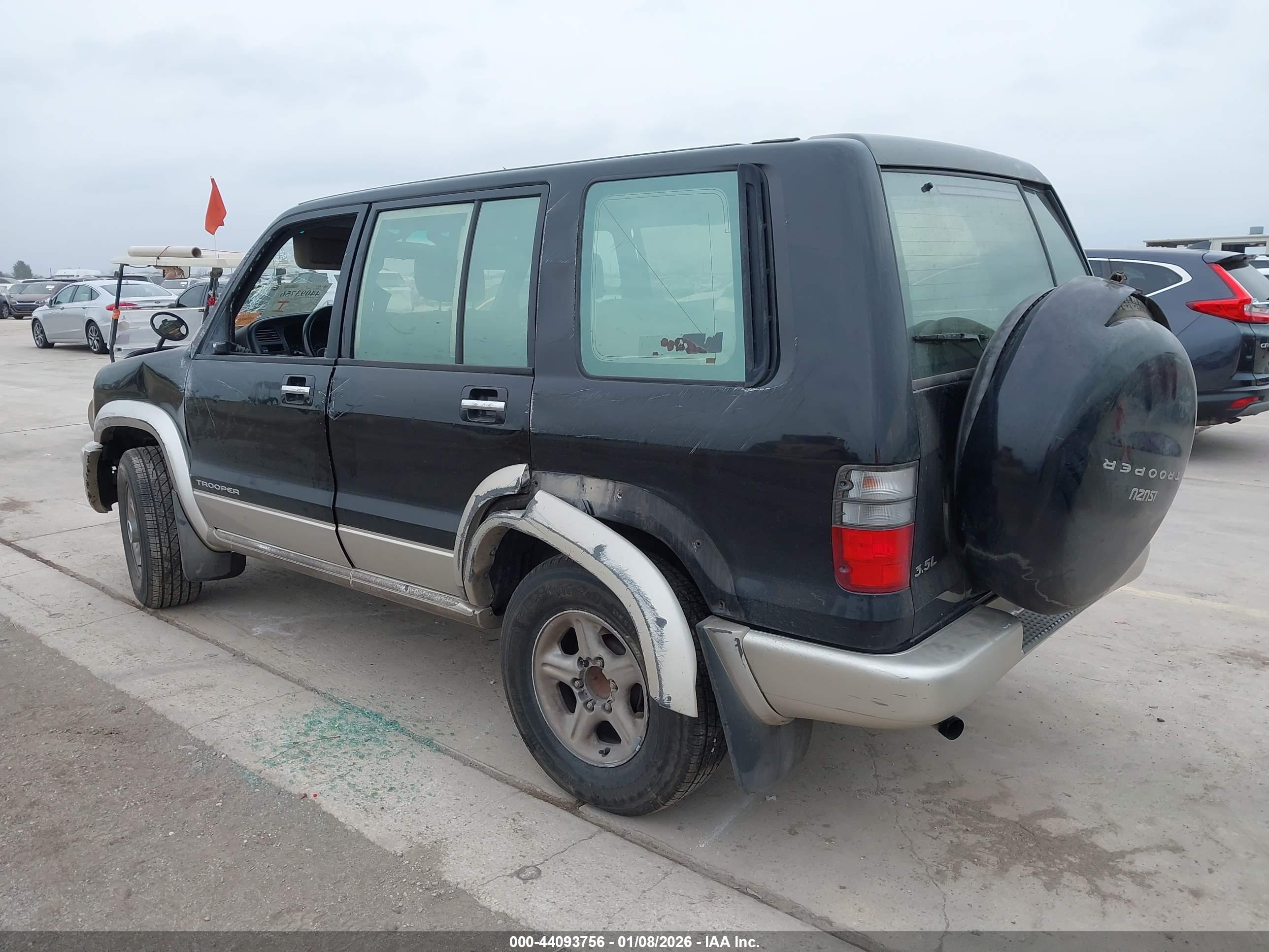 ISUZU TROOPER image 3