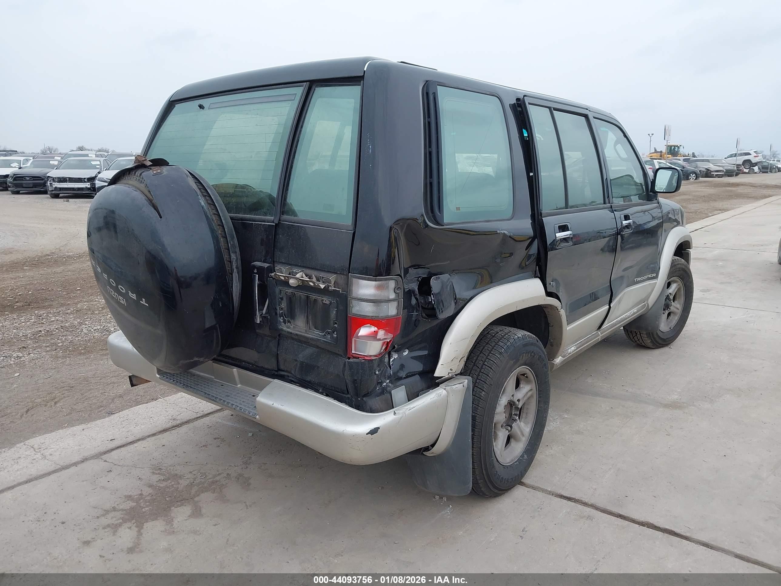 ISUZU TROOPER image 4