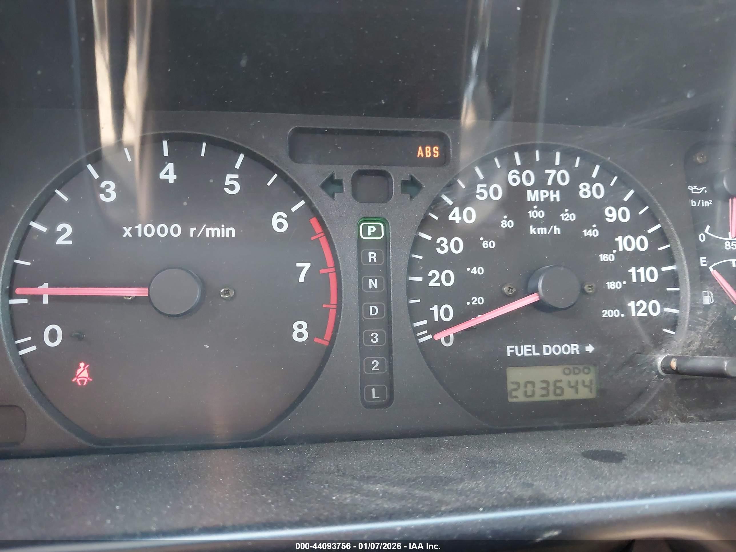 ISUZU TROOPER image 7
