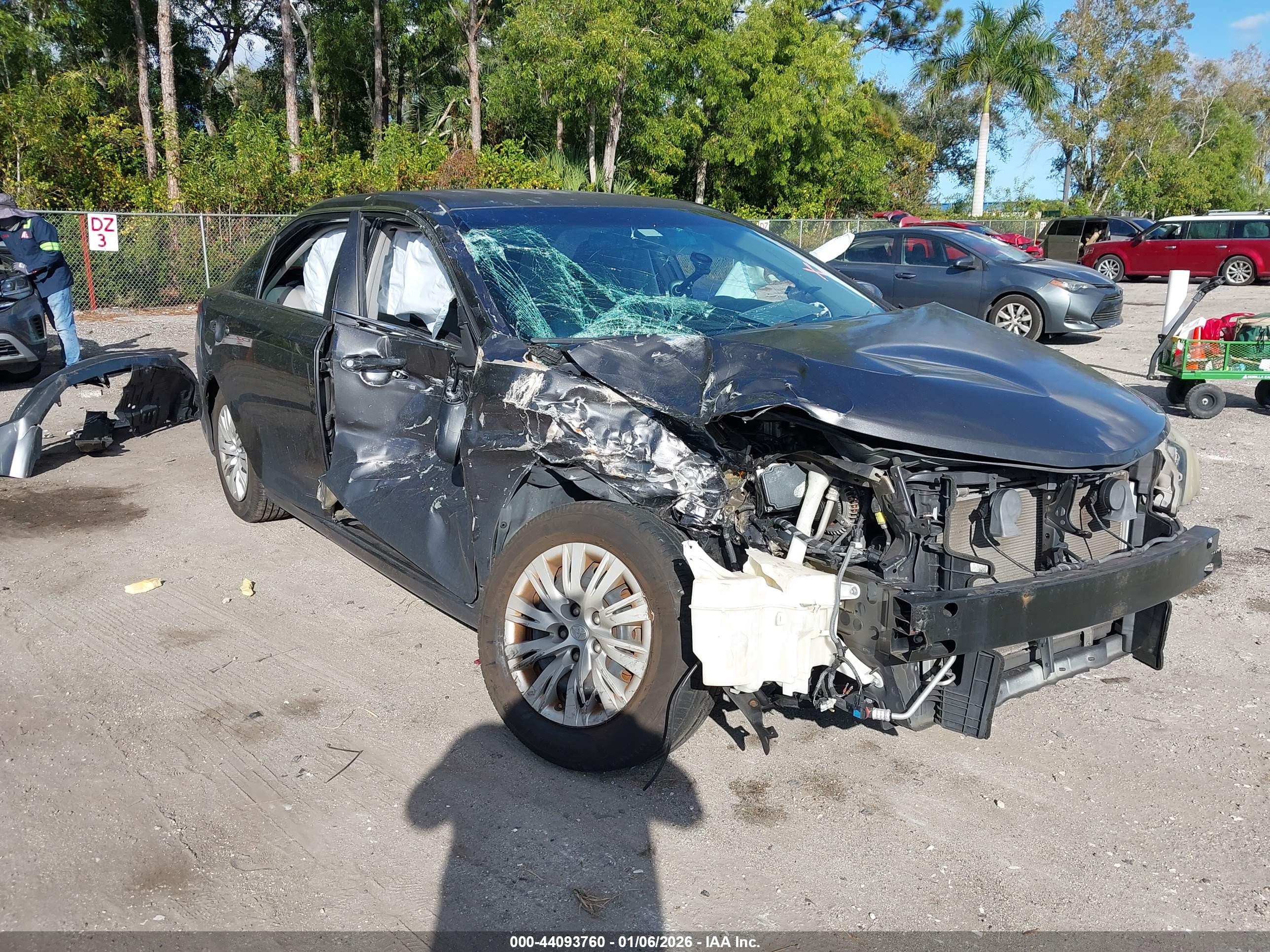 TOYOTA CAMRY image 6