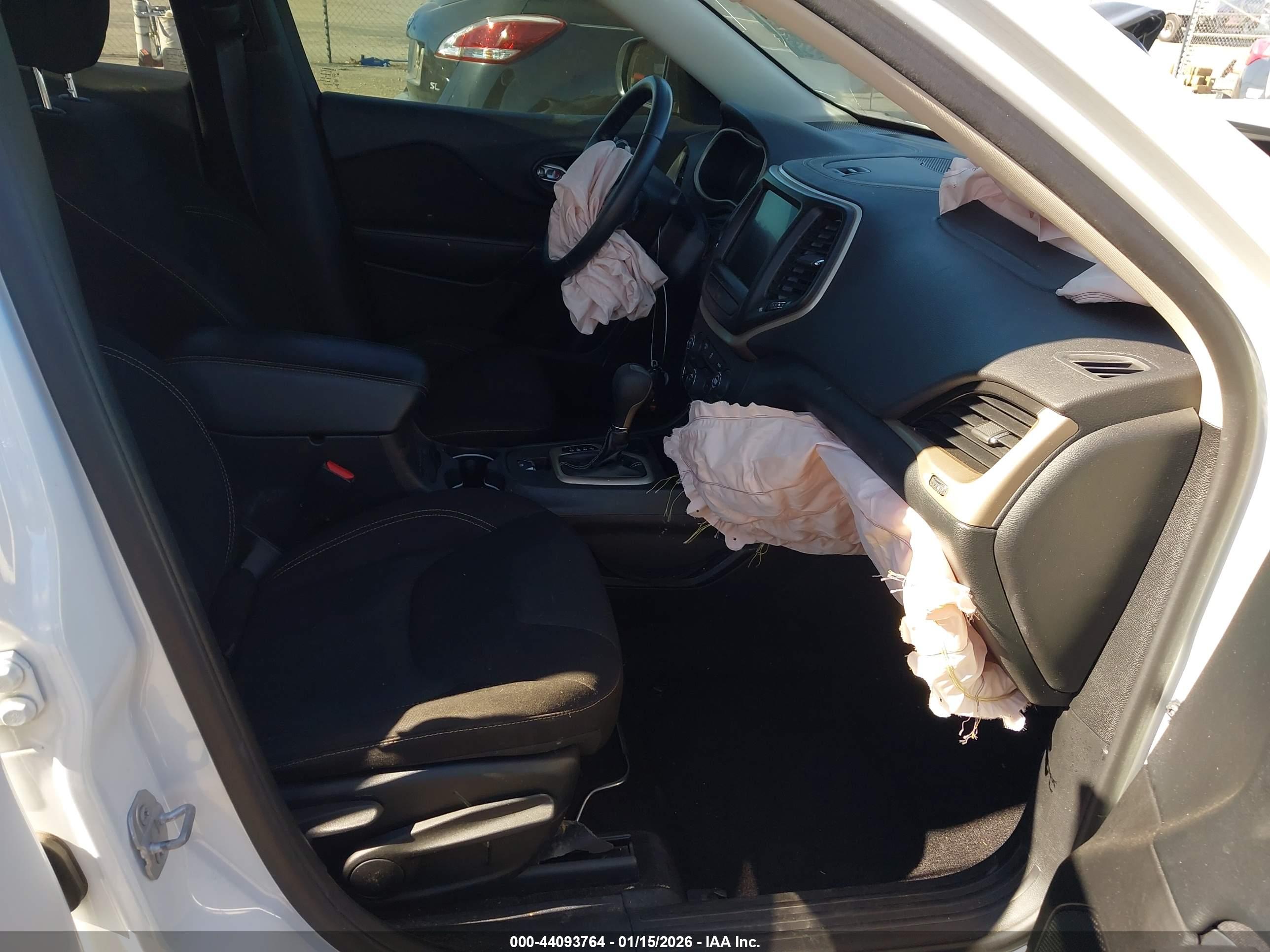 JEEP CHEROKEE image 5