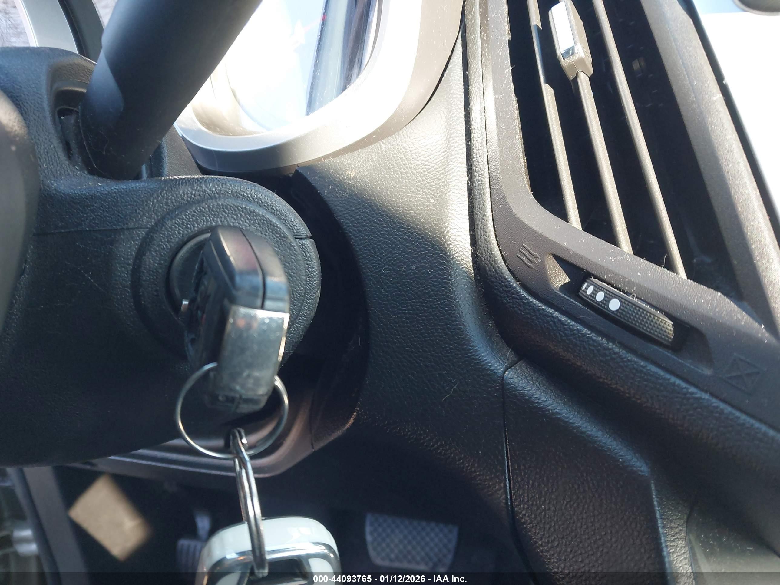 CHEVROLET EQUINOX image 11