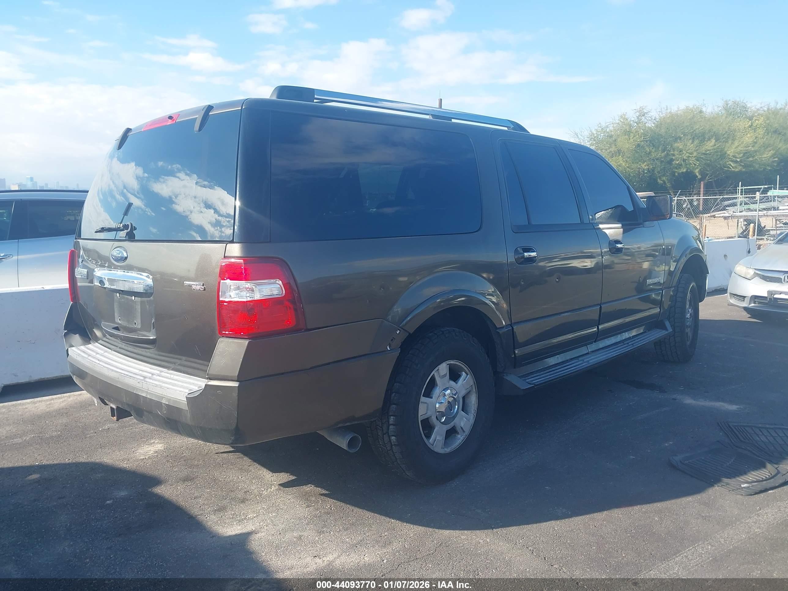 FORD EXPEDITION image 4