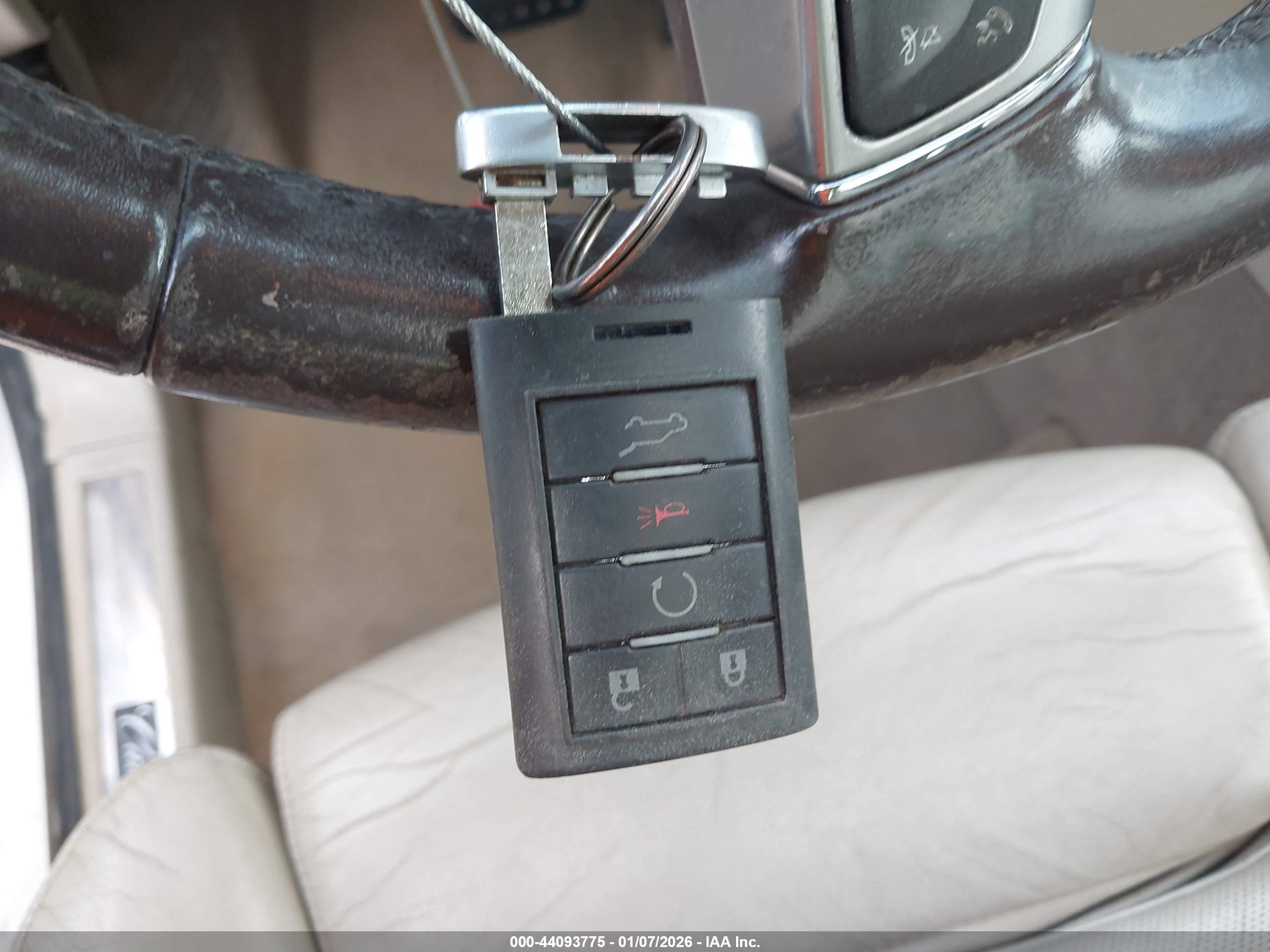 CADILLAC SRX image 11