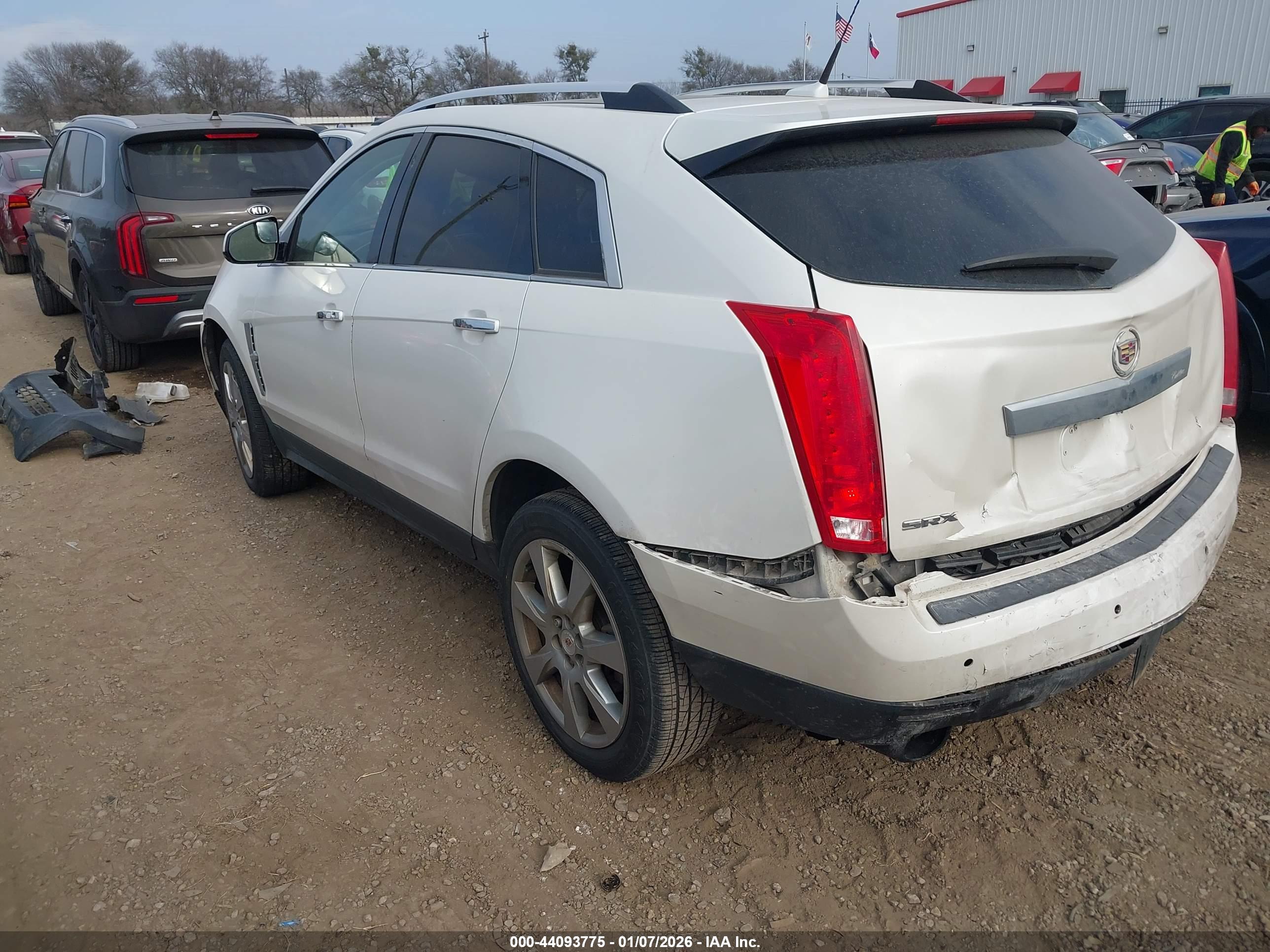 CADILLAC SRX image 3