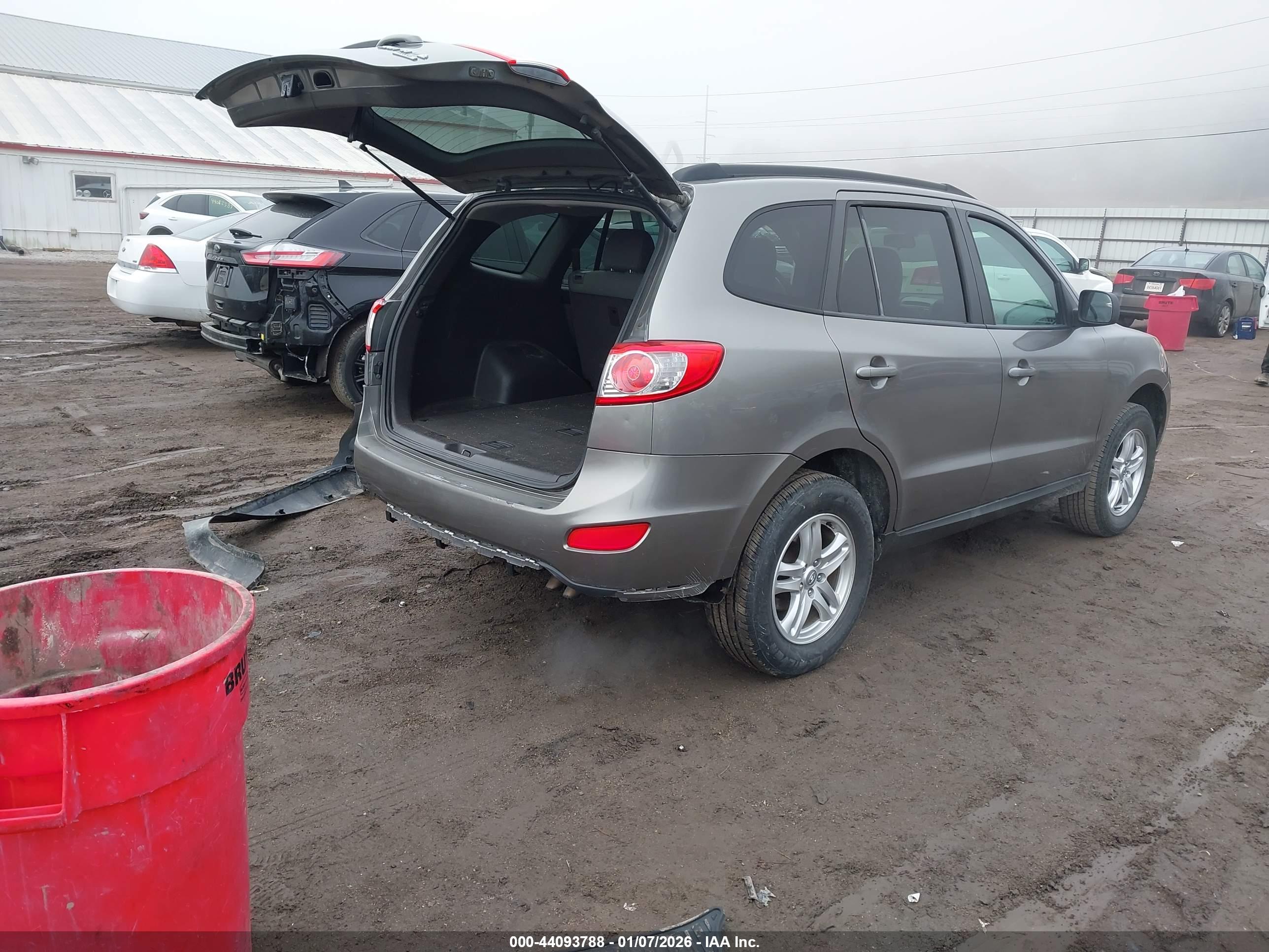 HYUNDAI SANTA image 4