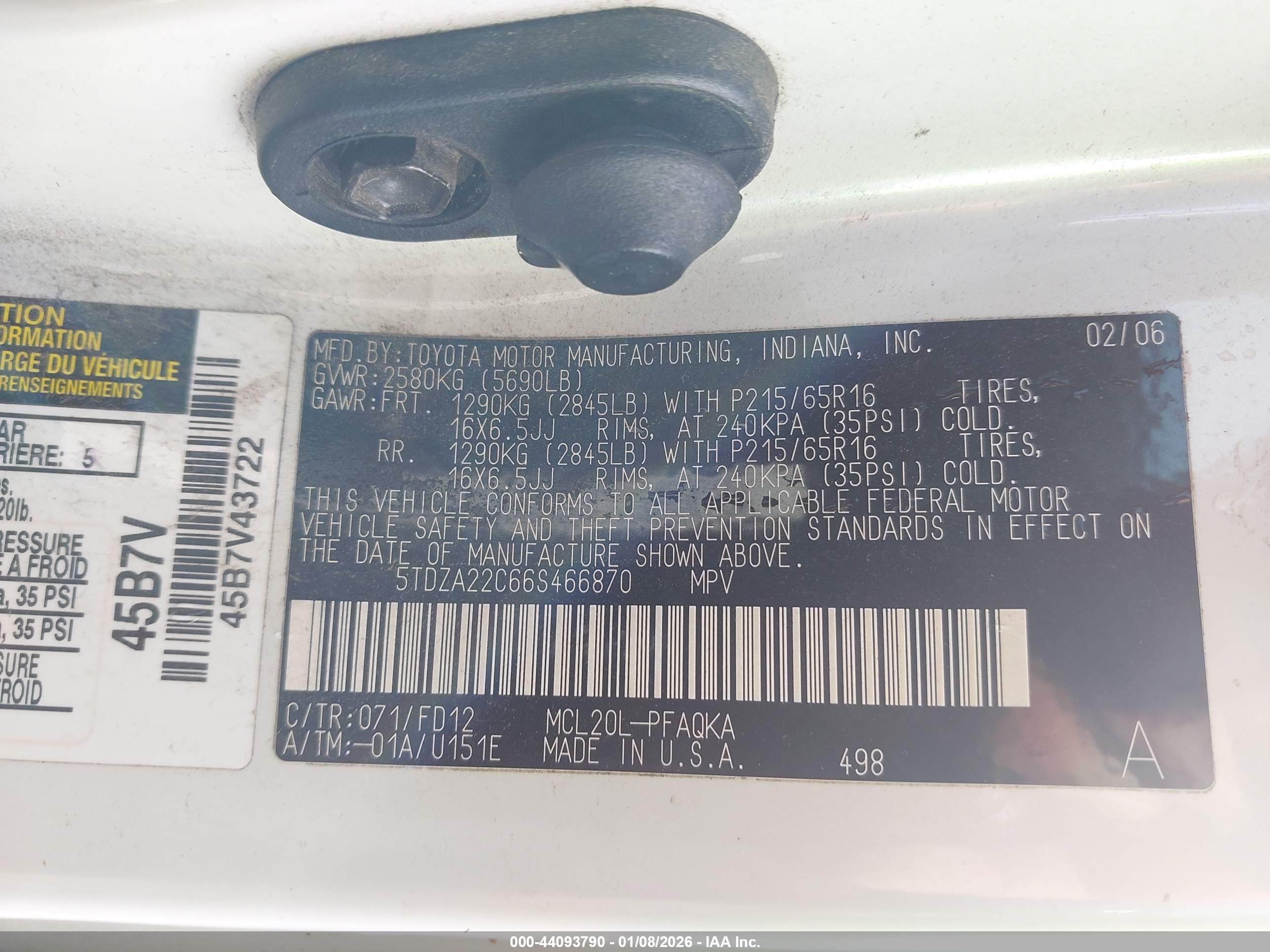 TOYOTA SIENNA image 9