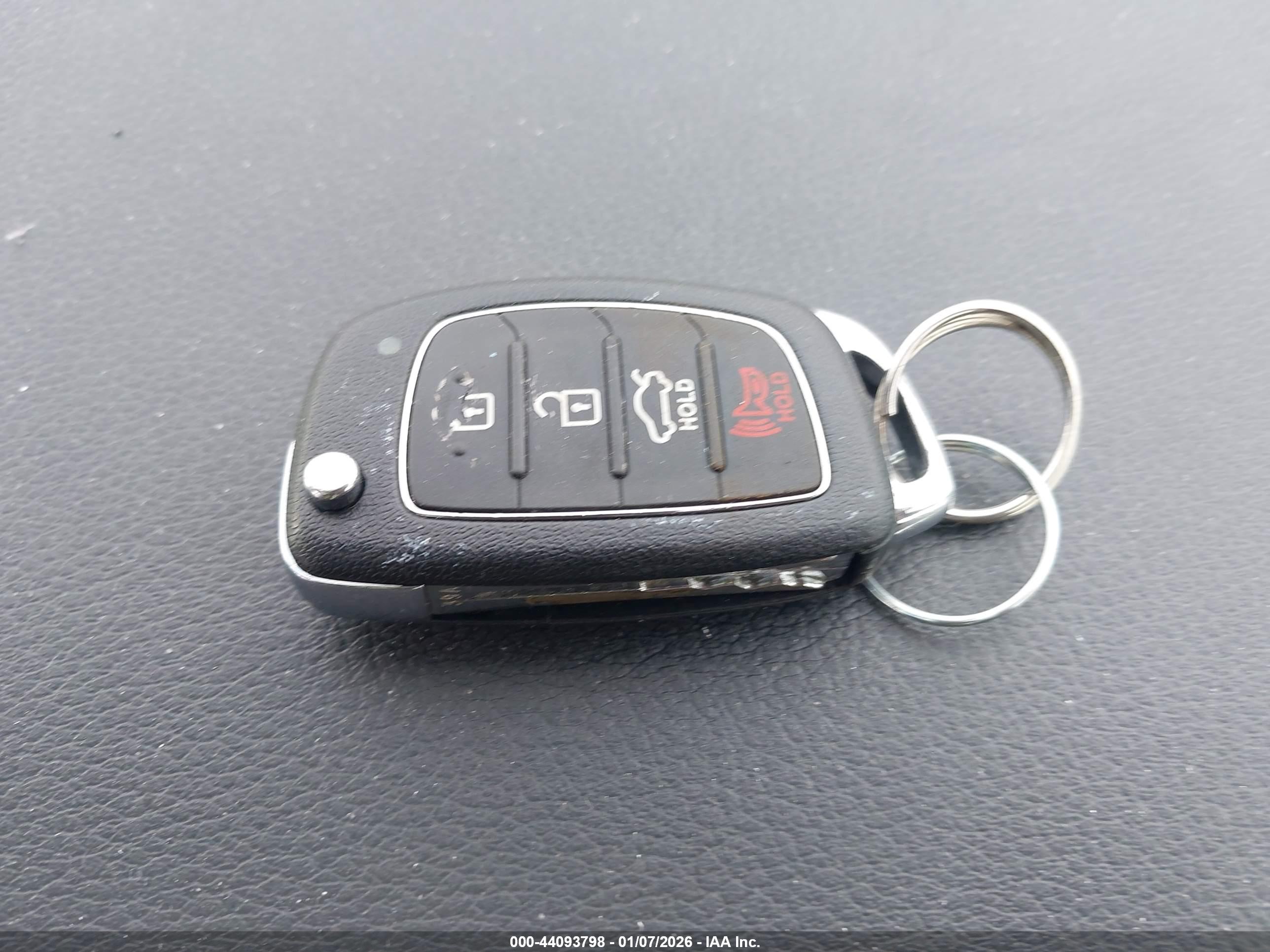 HYUNDAI SONATA image 11