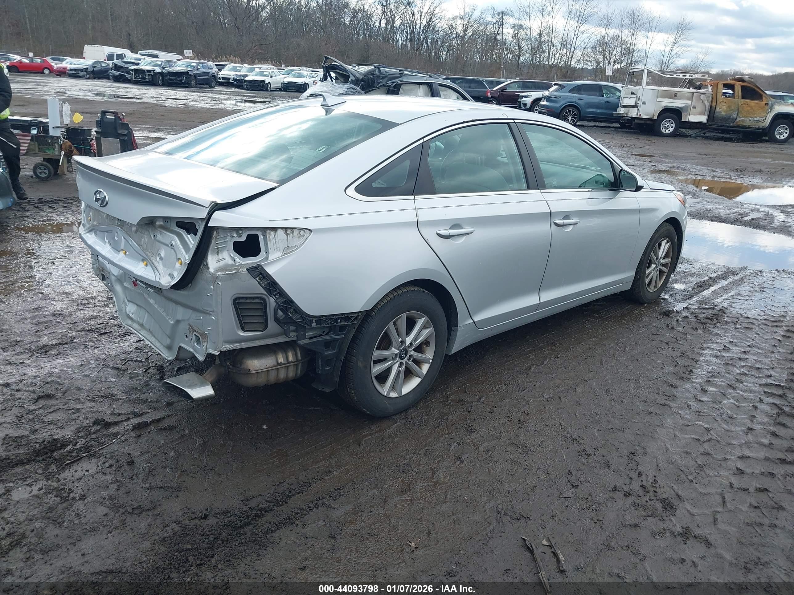 HYUNDAI SONATA image 4