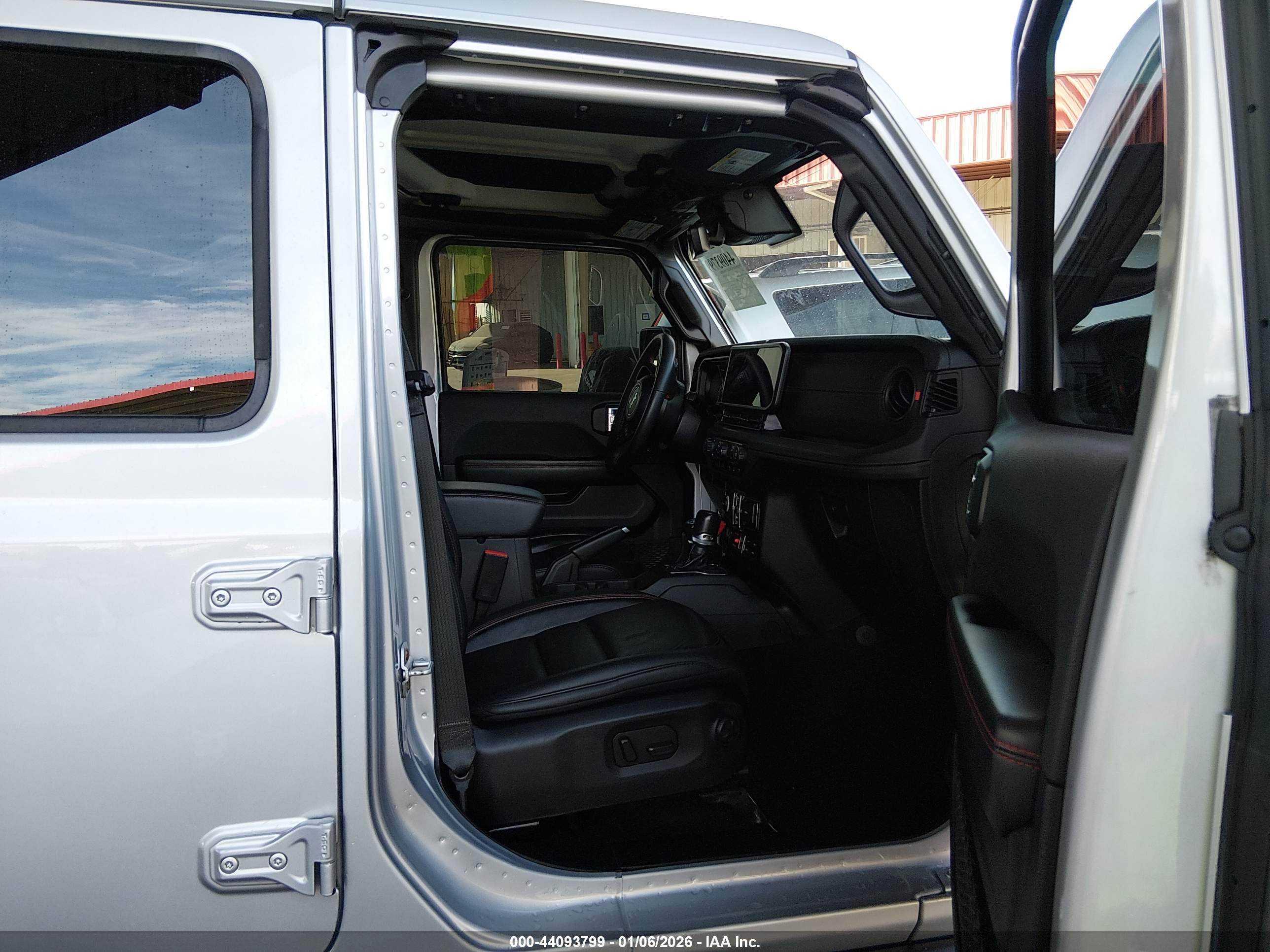 JEEP GLADIATOR image 5