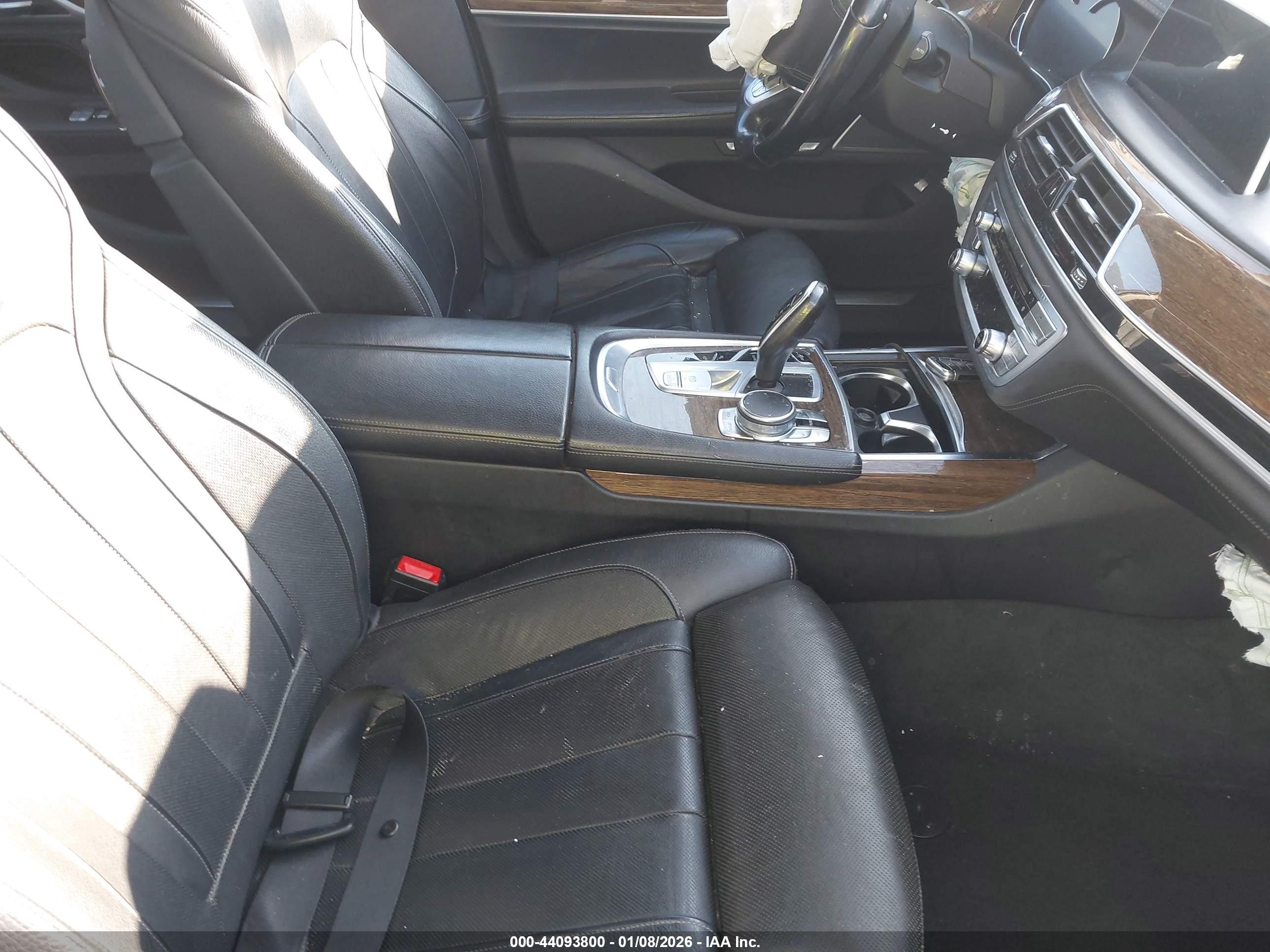 BMW 740I image 5