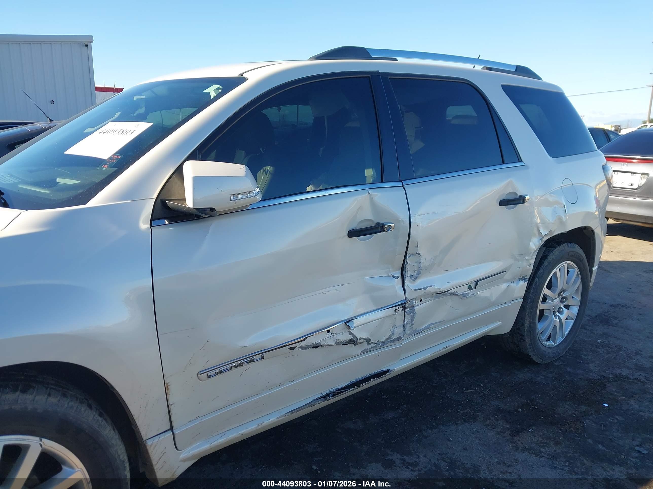 GMC ACADIA image 6