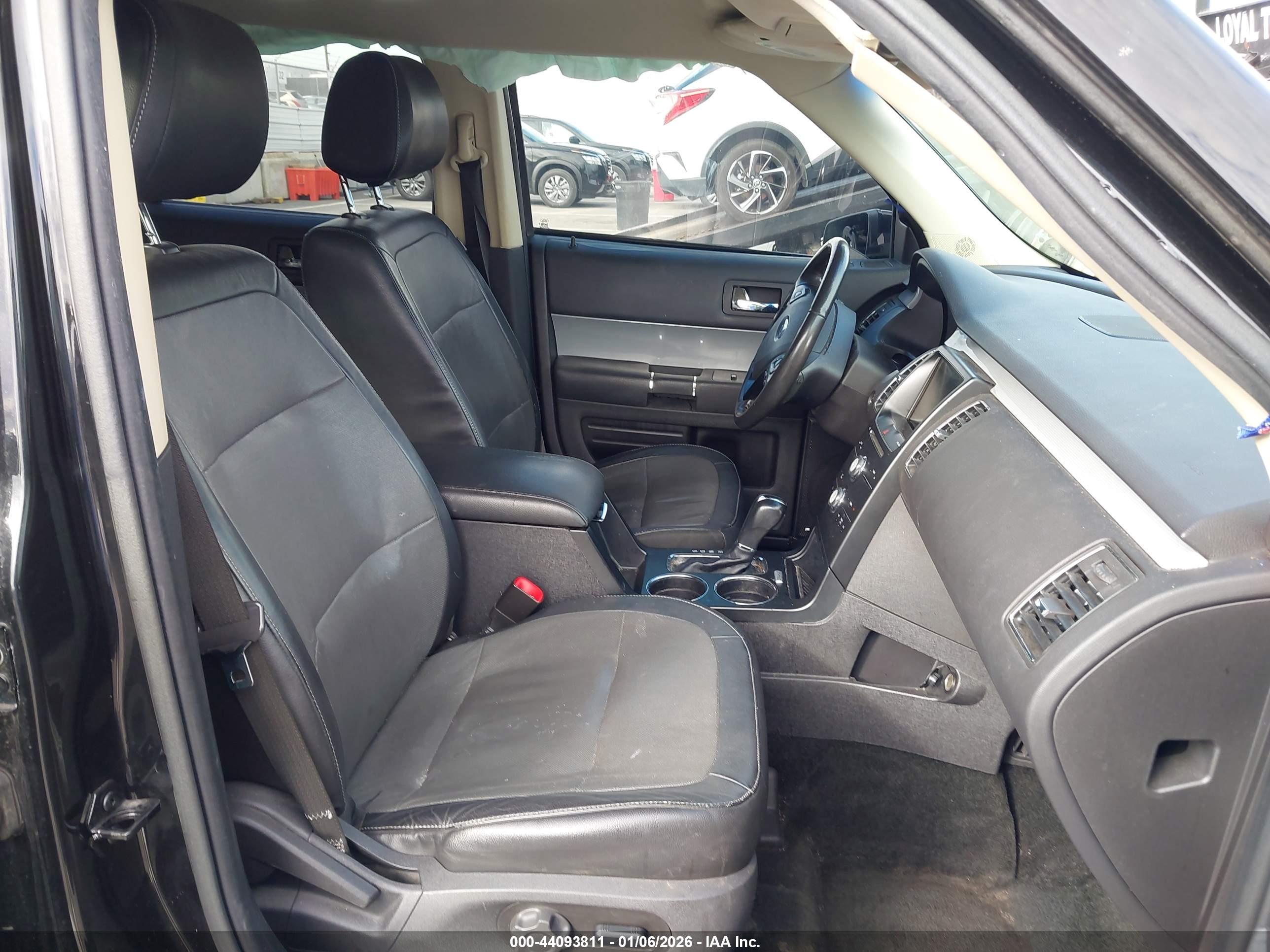 FORD FLEX image 5