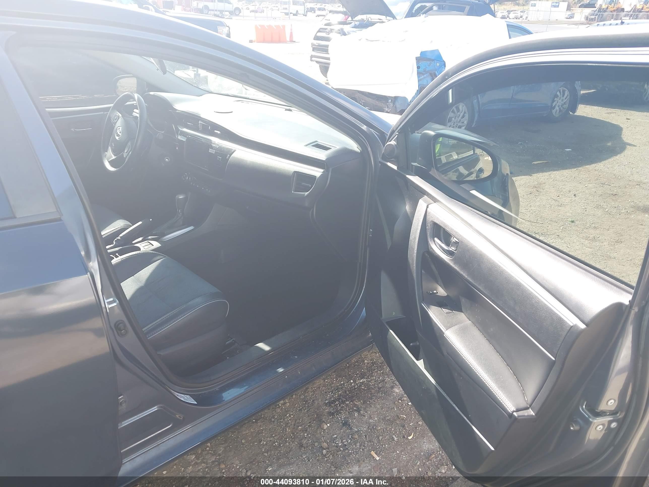 TOYOTA COROLLA image 5