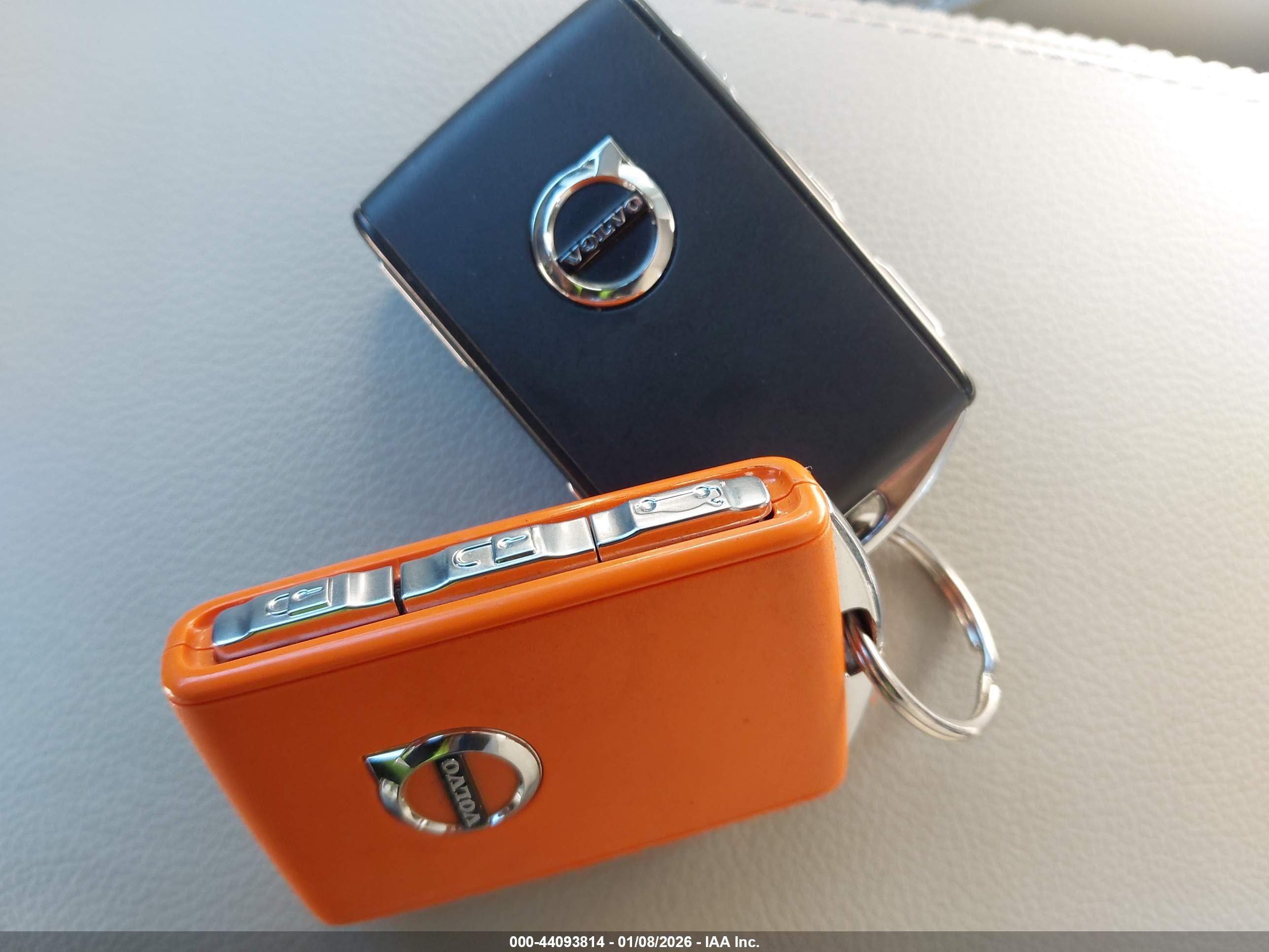 VOLVO XC40 image 11