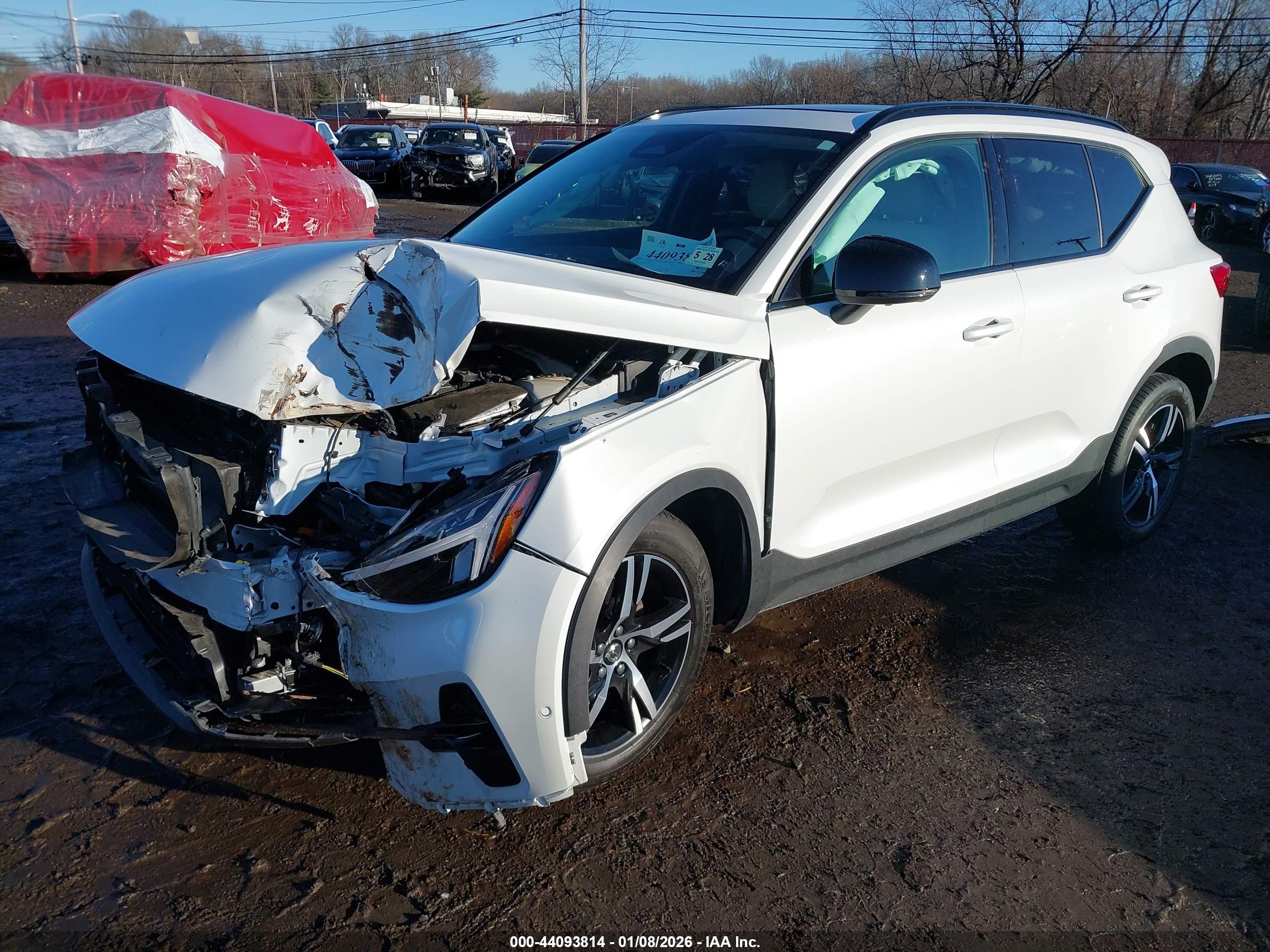 VOLVO XC40 image 6