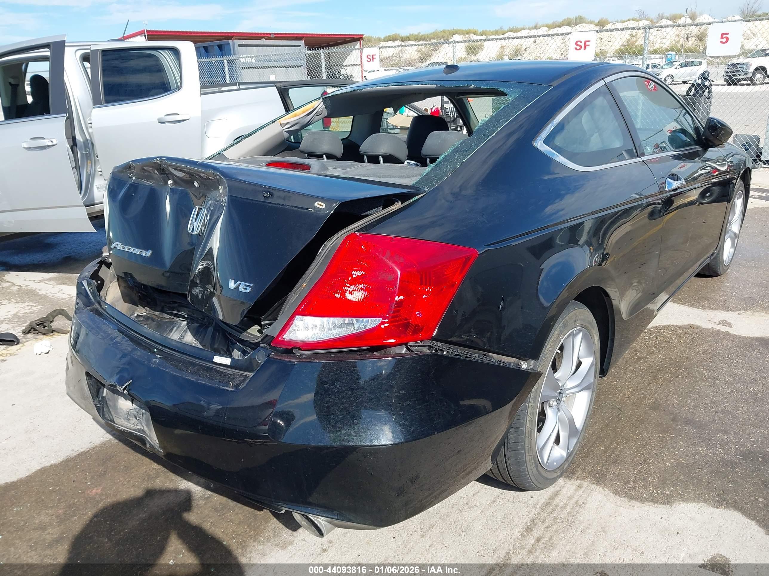 HONDA ACCORD image 6