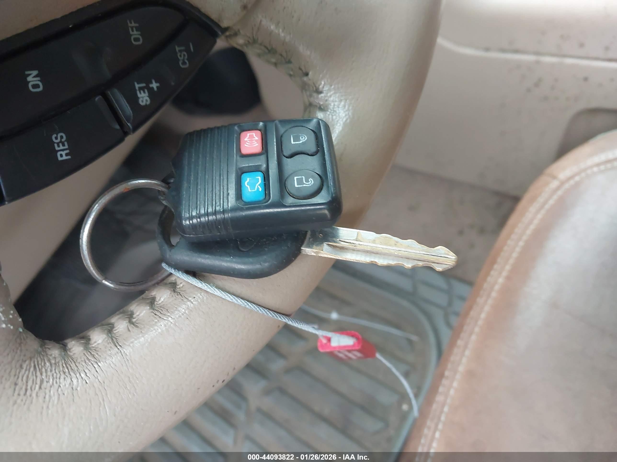 FORD EXPEDITION image 11