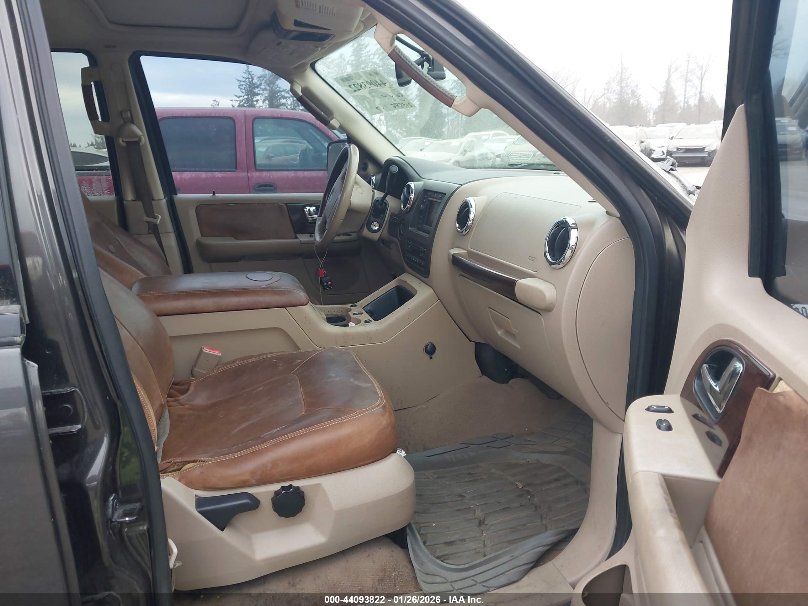 FORD EXPEDITION image 5