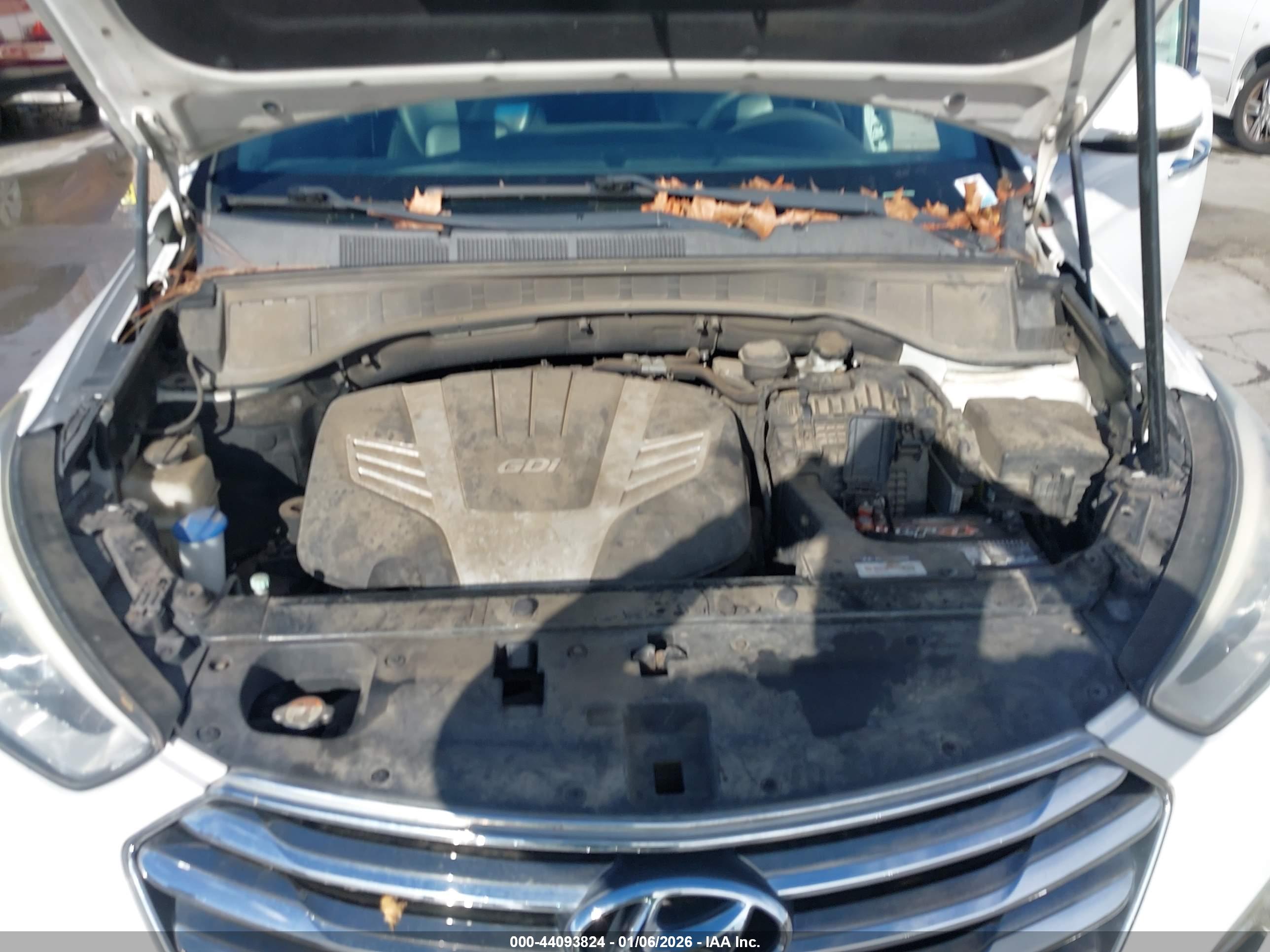 HYUNDAI SANTA image 10