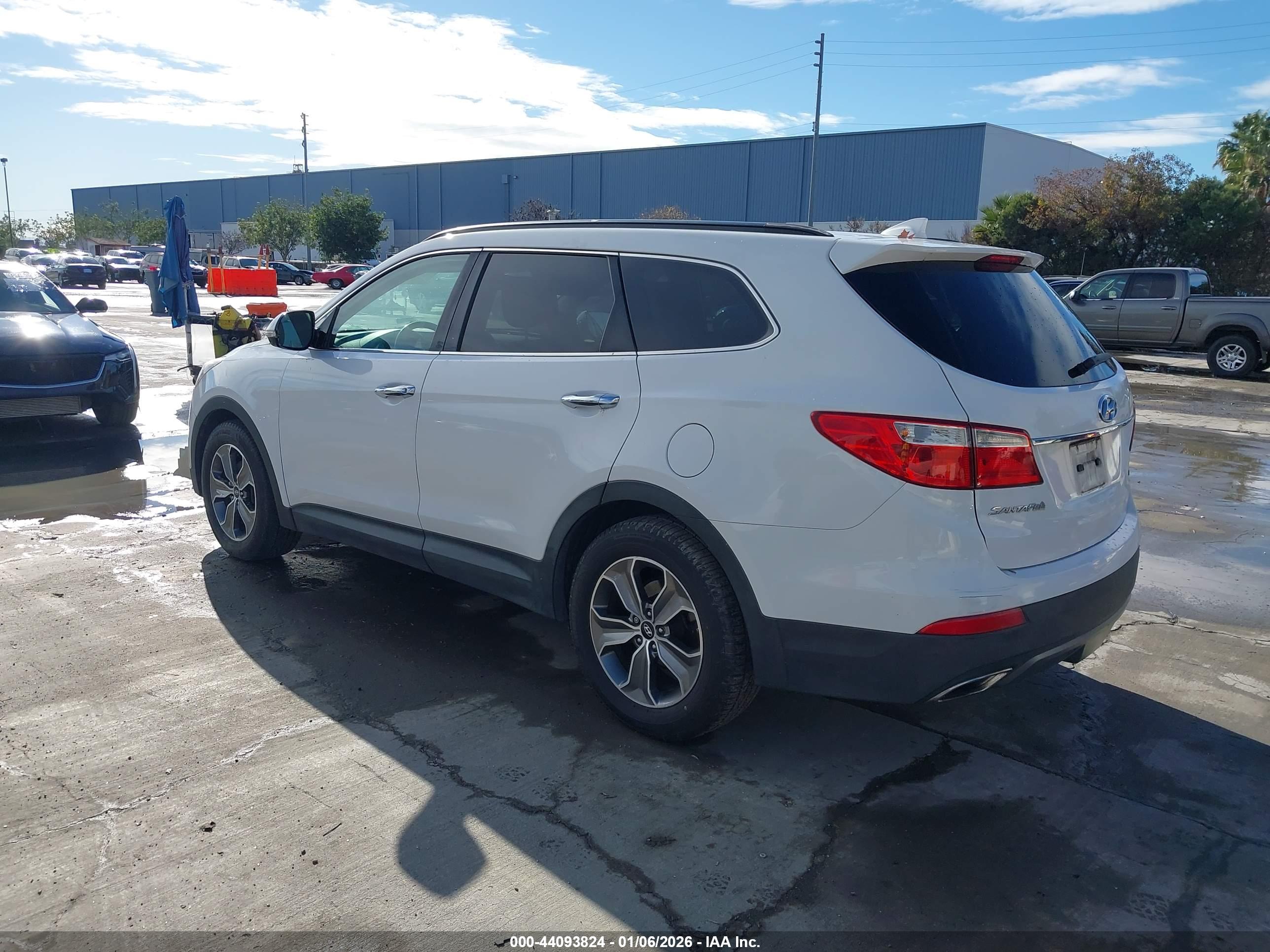HYUNDAI SANTA image 3