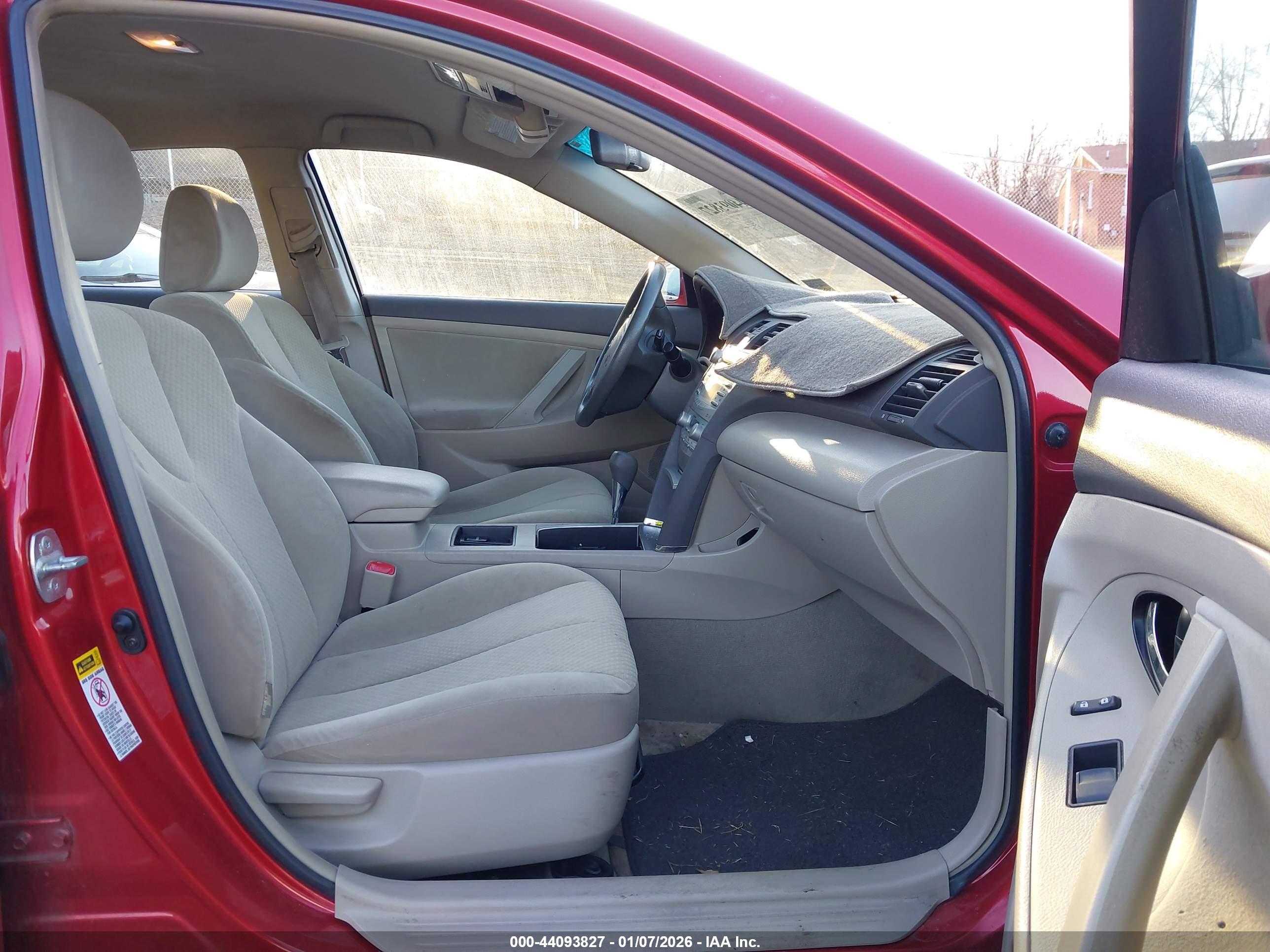 TOYOTA CAMRY image 5