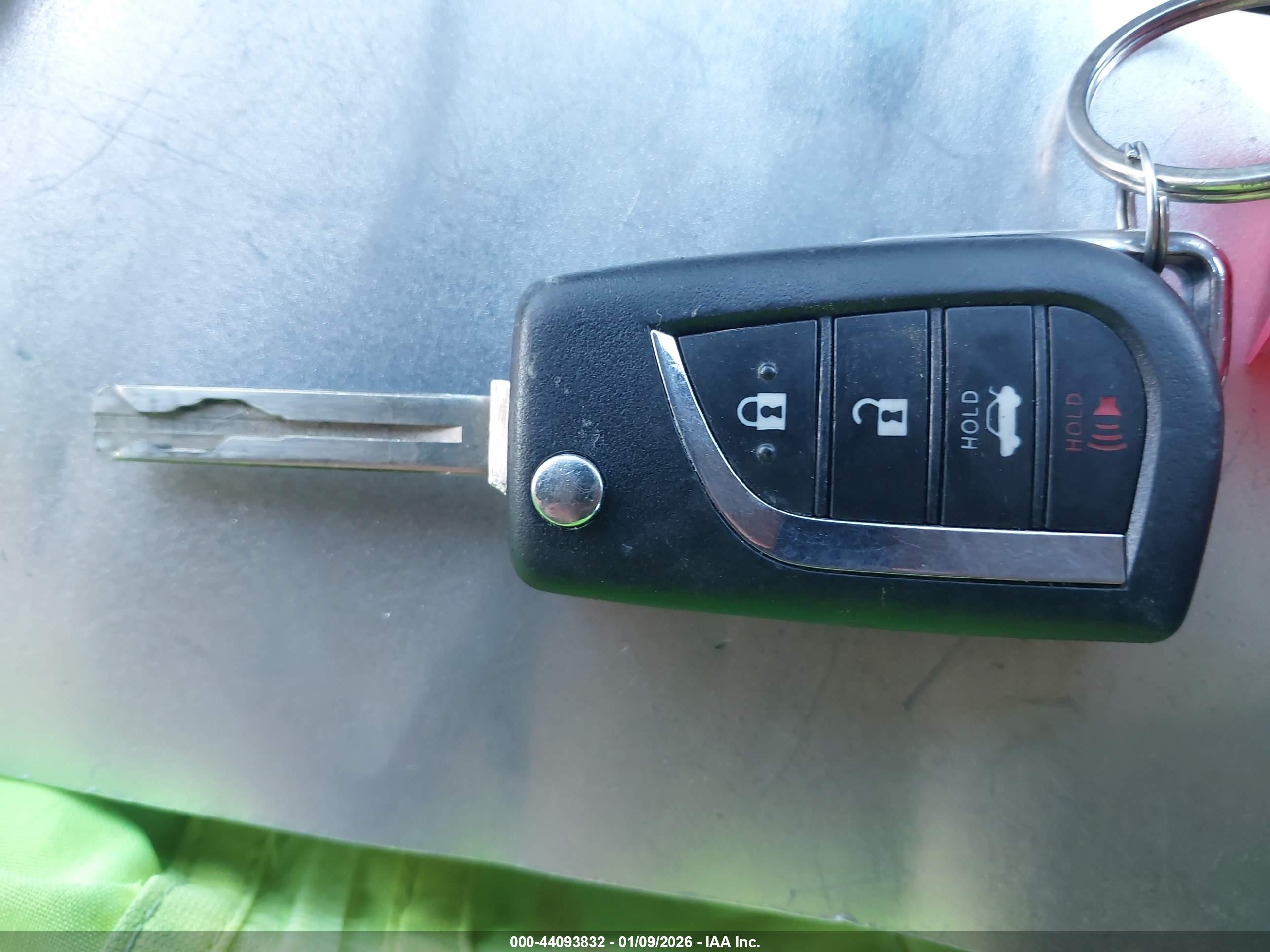 TOYOTA CAMRY image 11