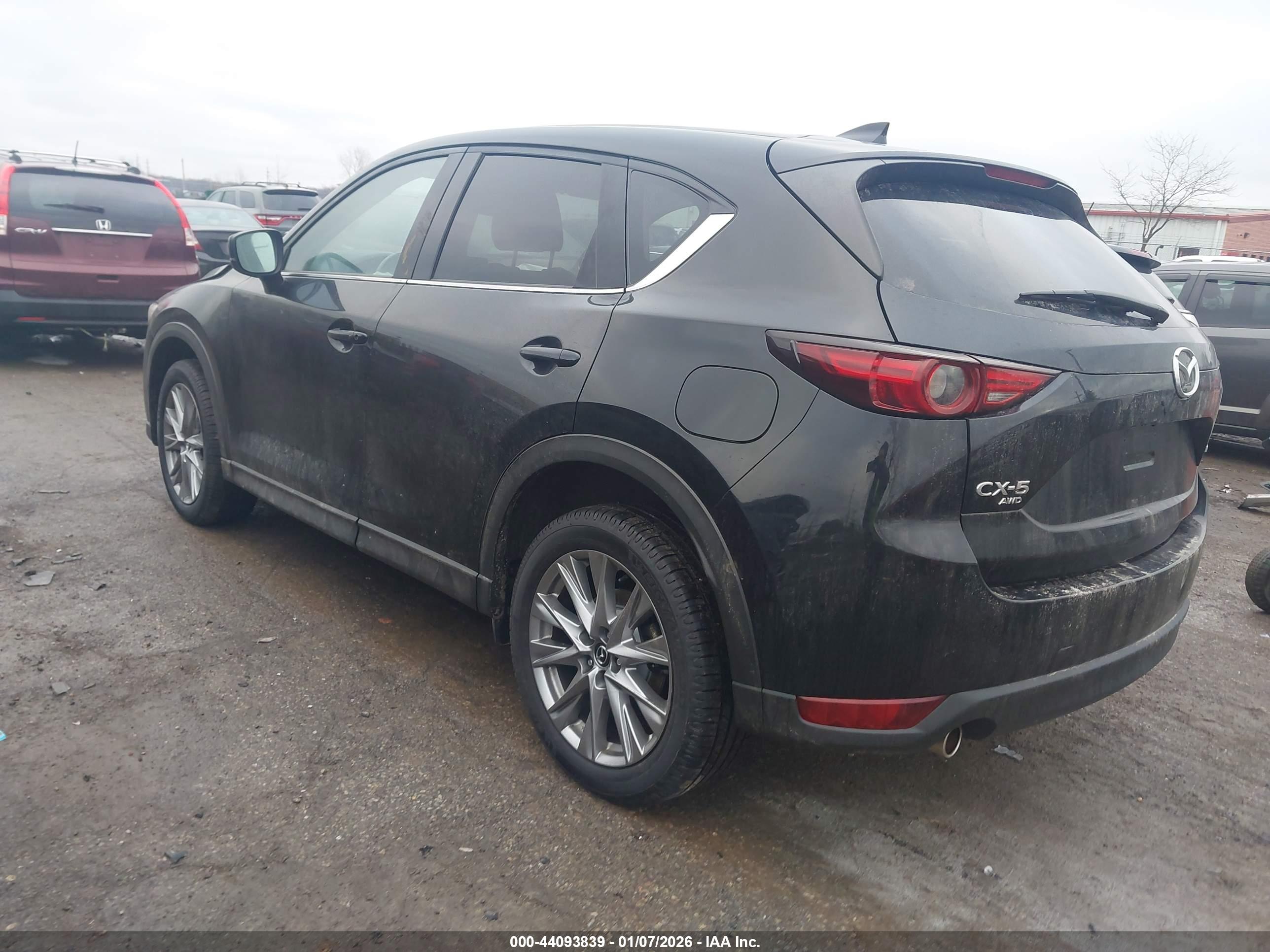 MAZDA CX-5 image 3
