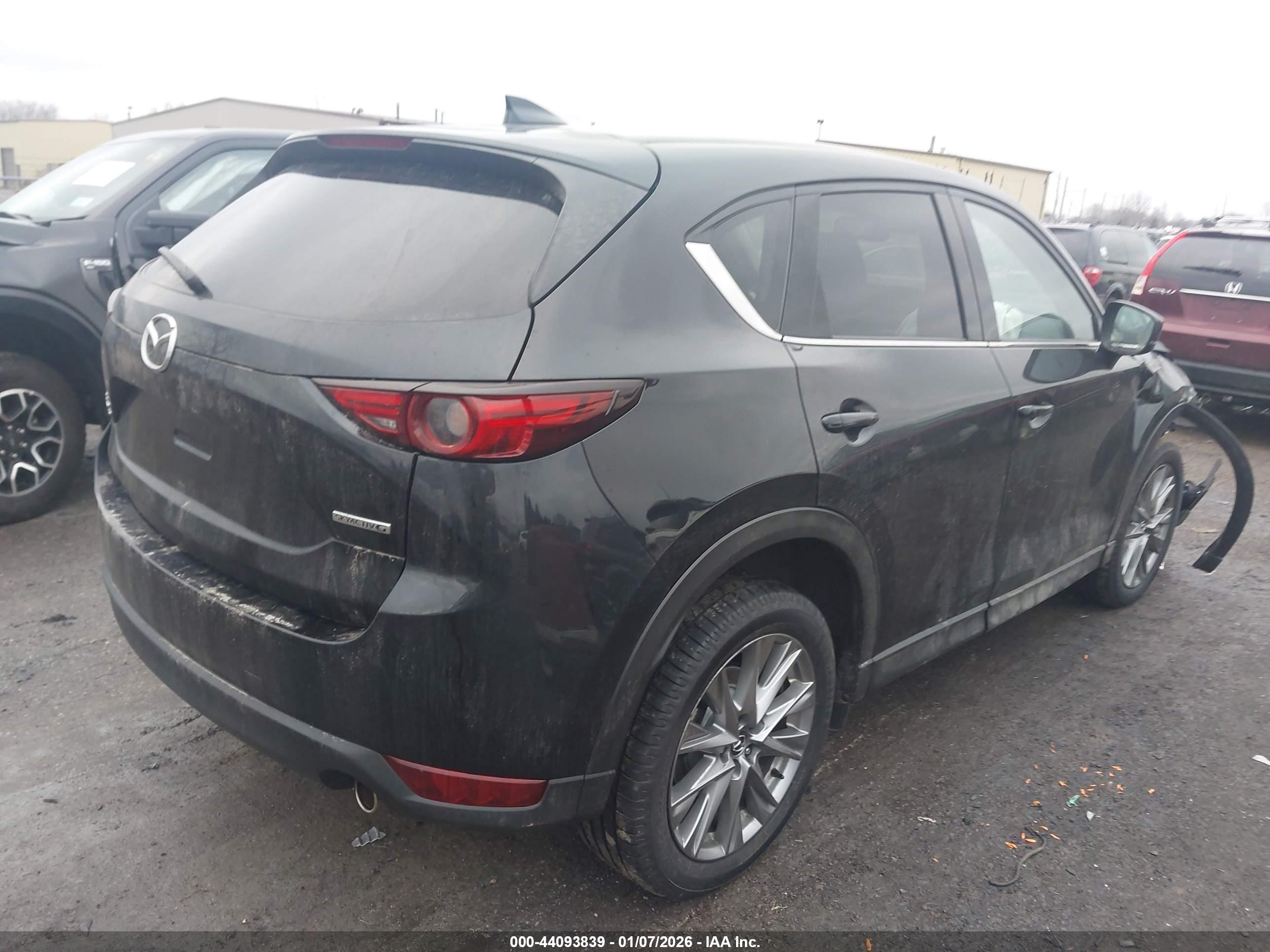 MAZDA CX-5 image 4