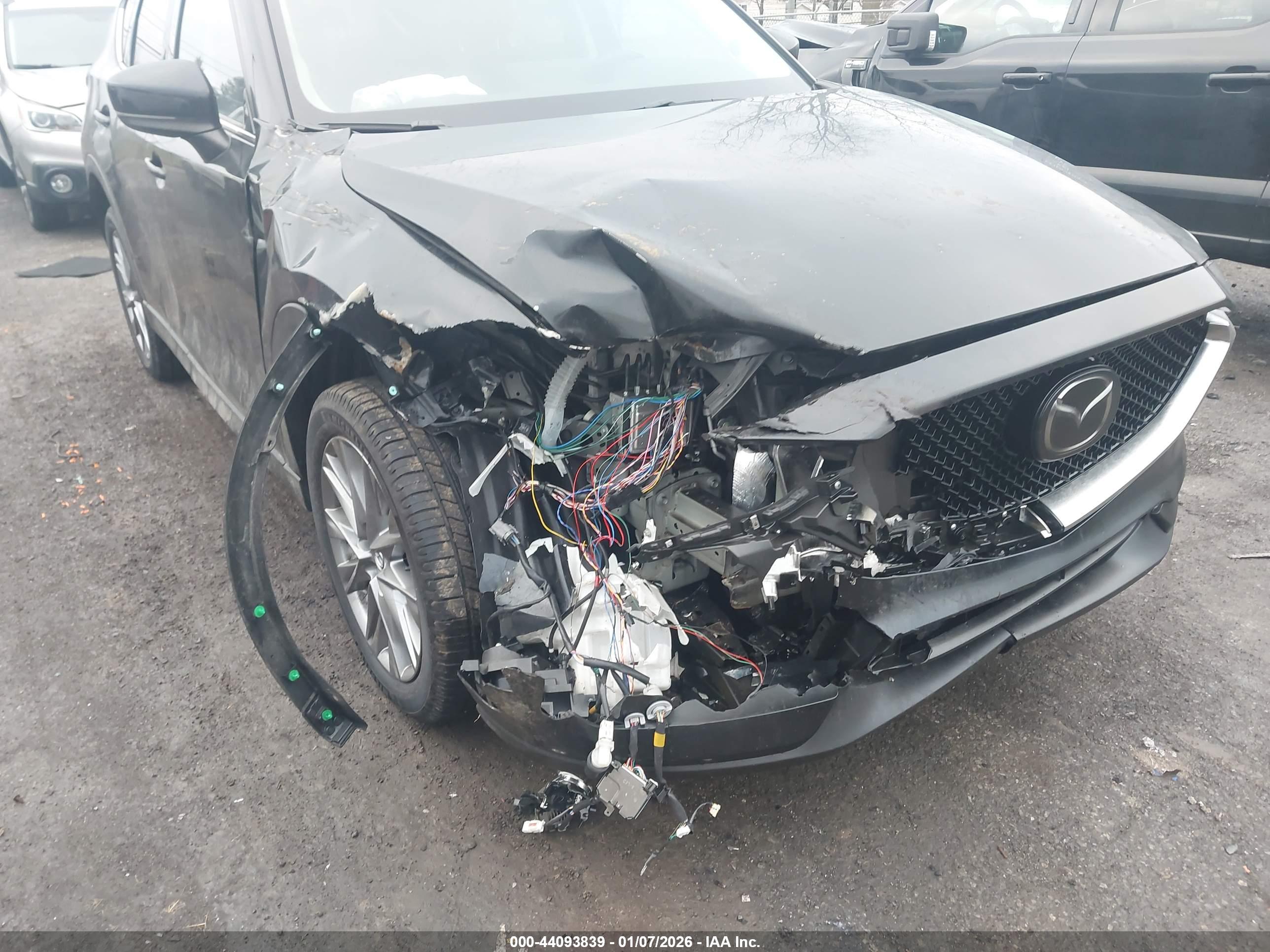 MAZDA CX-5 image 6