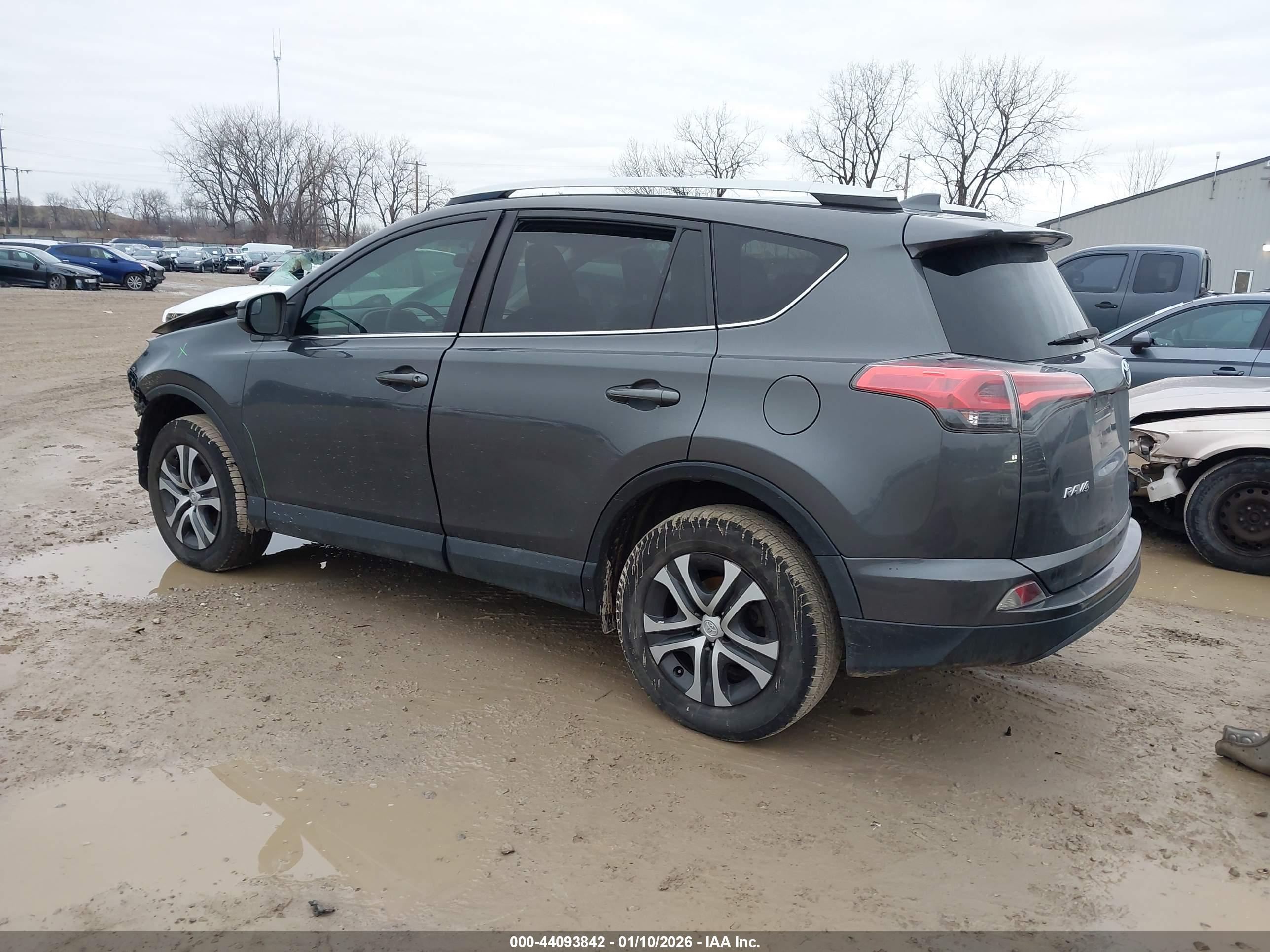 TOYOTA RAV4 image 3
