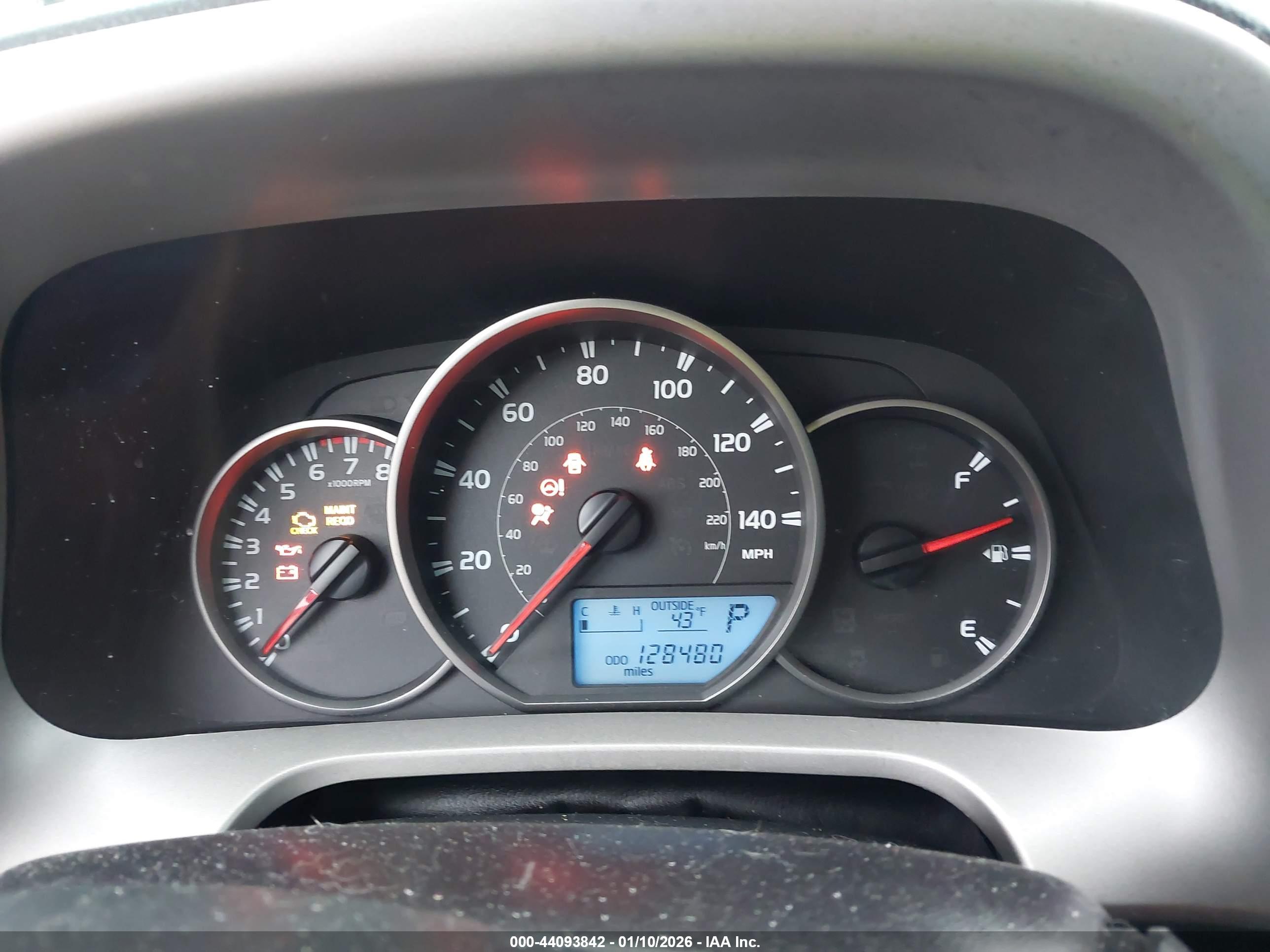 TOYOTA RAV4 image 7