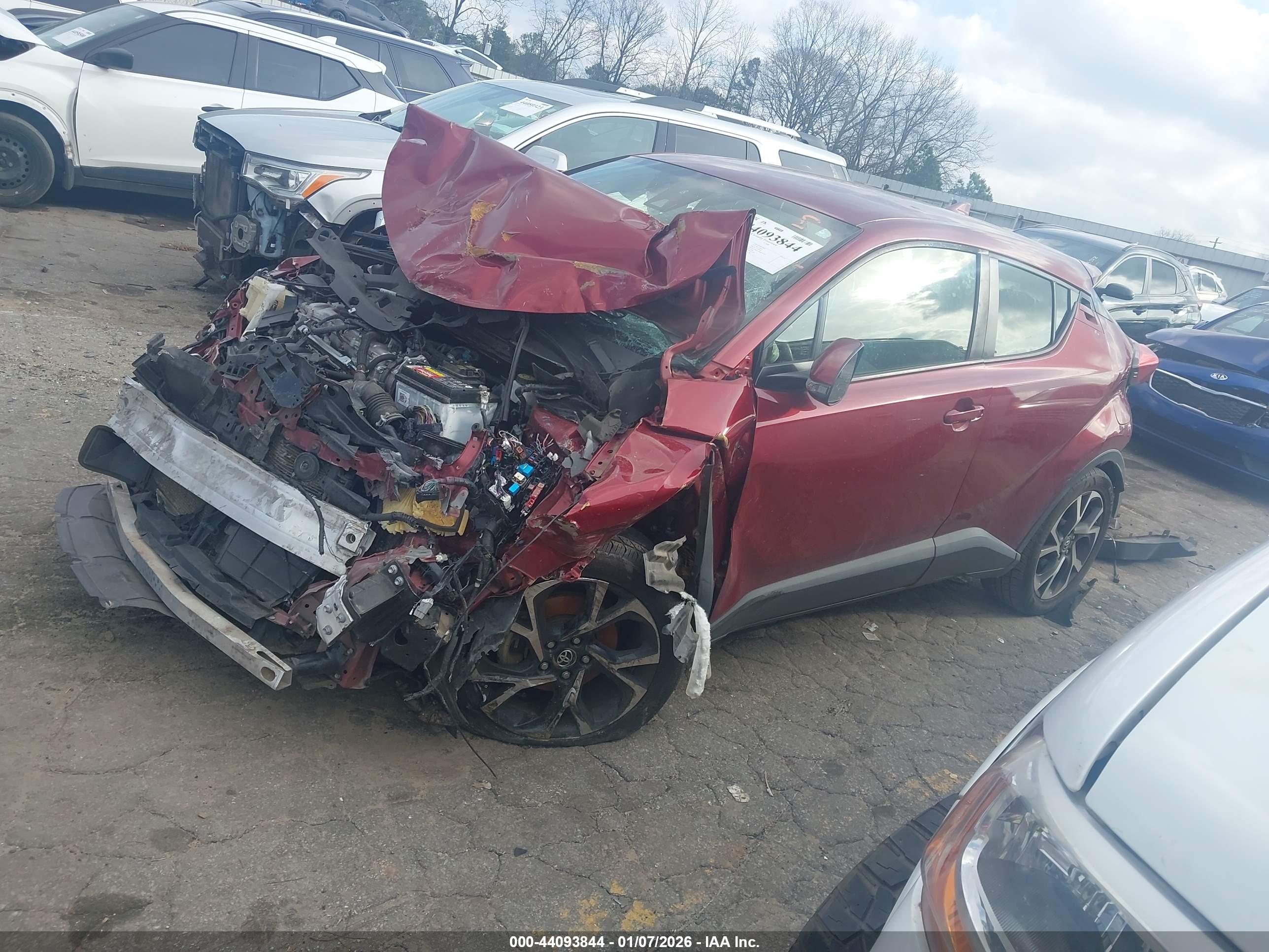 TOYOTA C-HR image 2