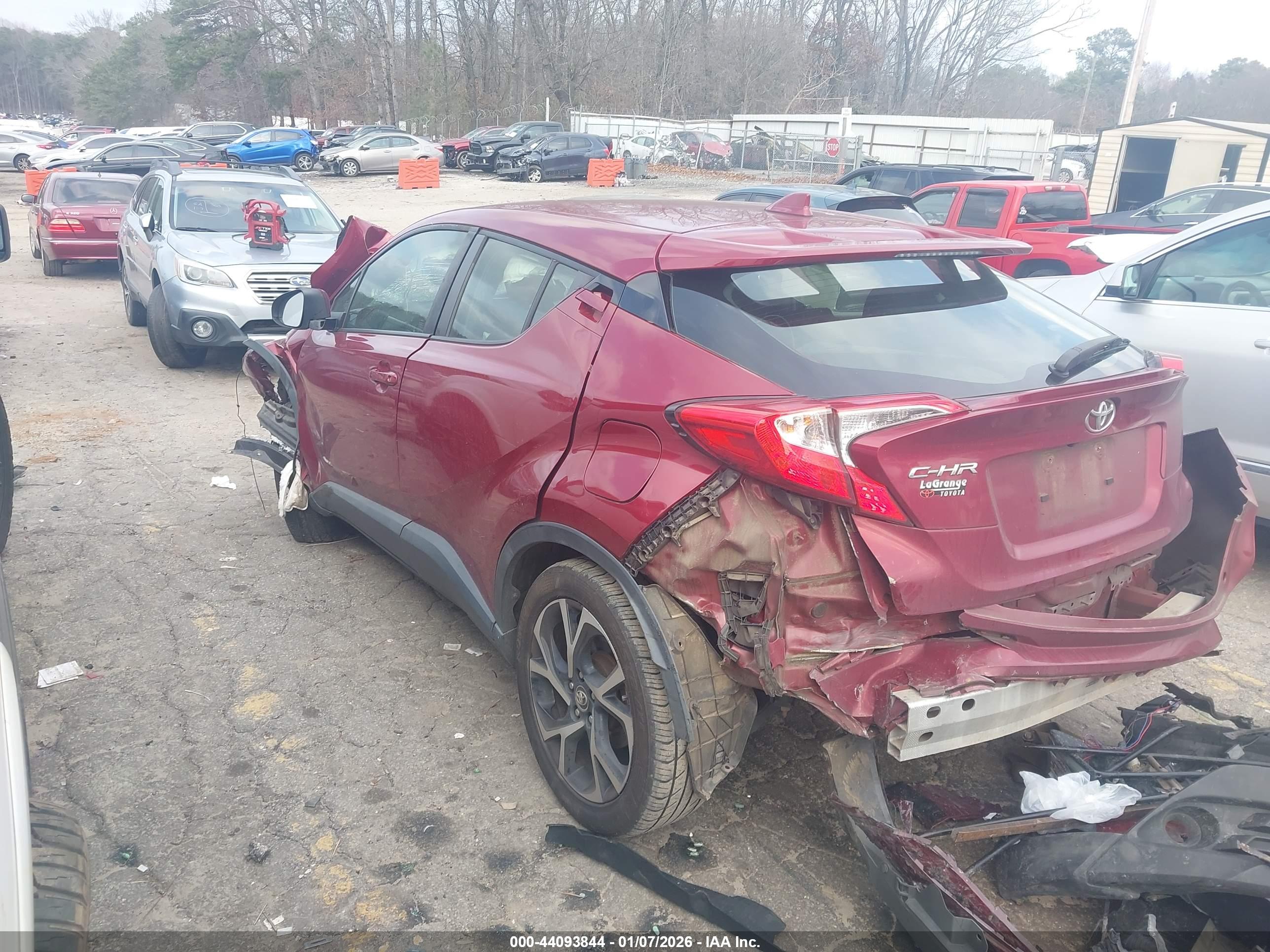 TOYOTA C-HR image 3