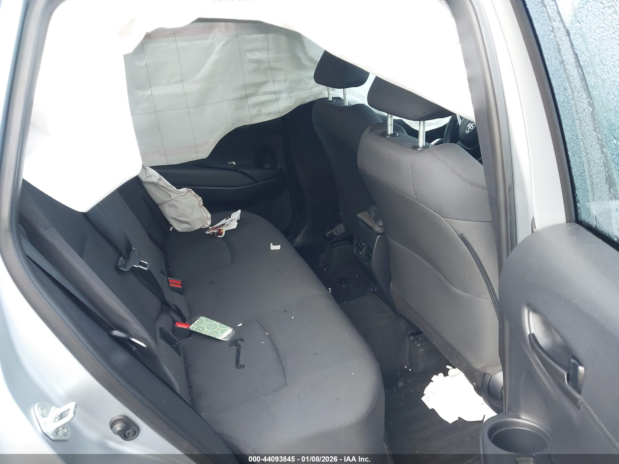 TOYOTA COROLLA image 8