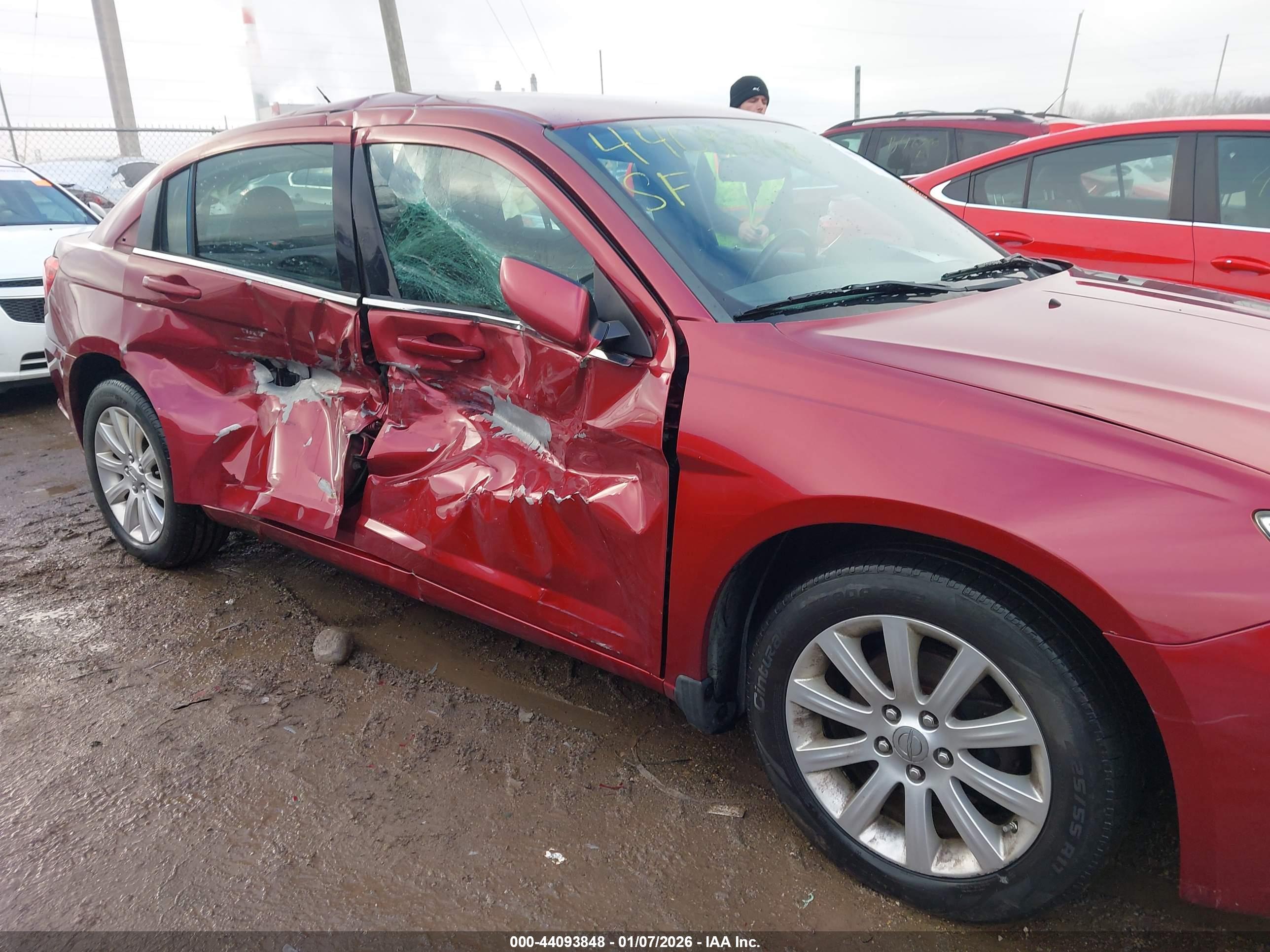 CHRYSLER 200 image 6