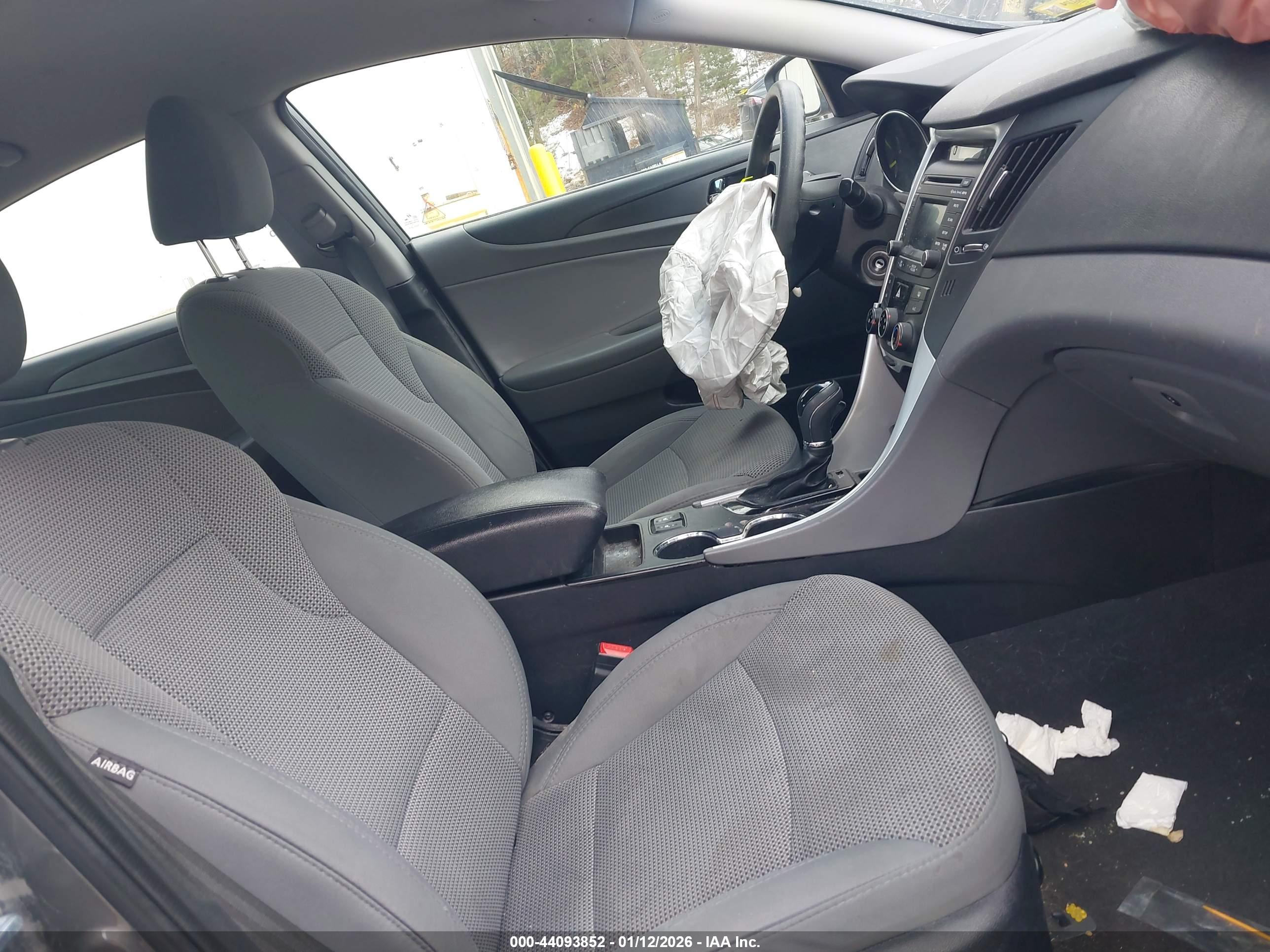 HYUNDAI SONATA image 5