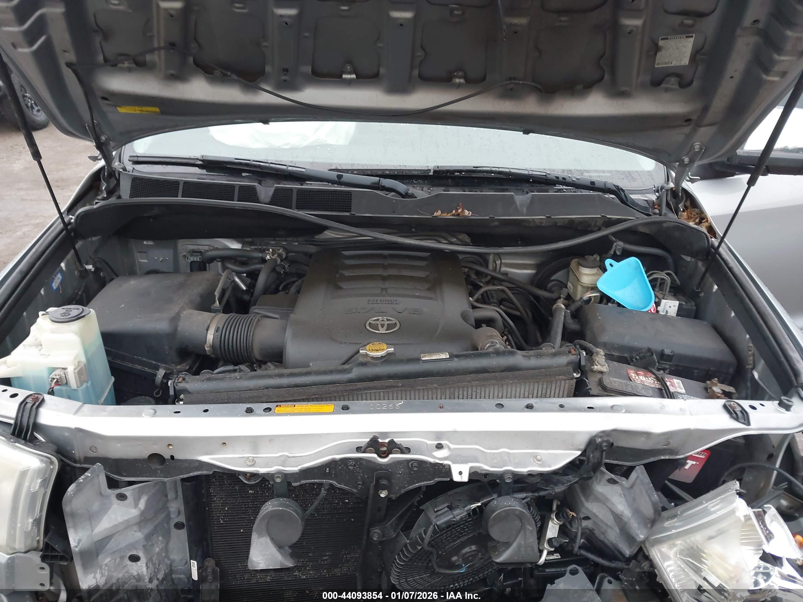 TOYOTA SEQUOIA image 10